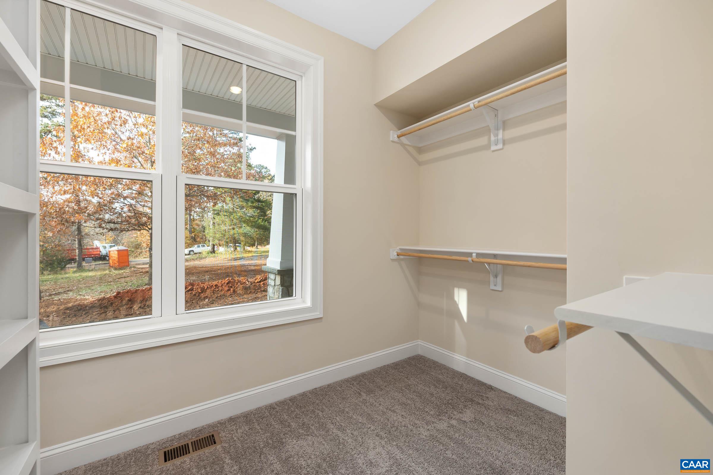 221 YATES CIR