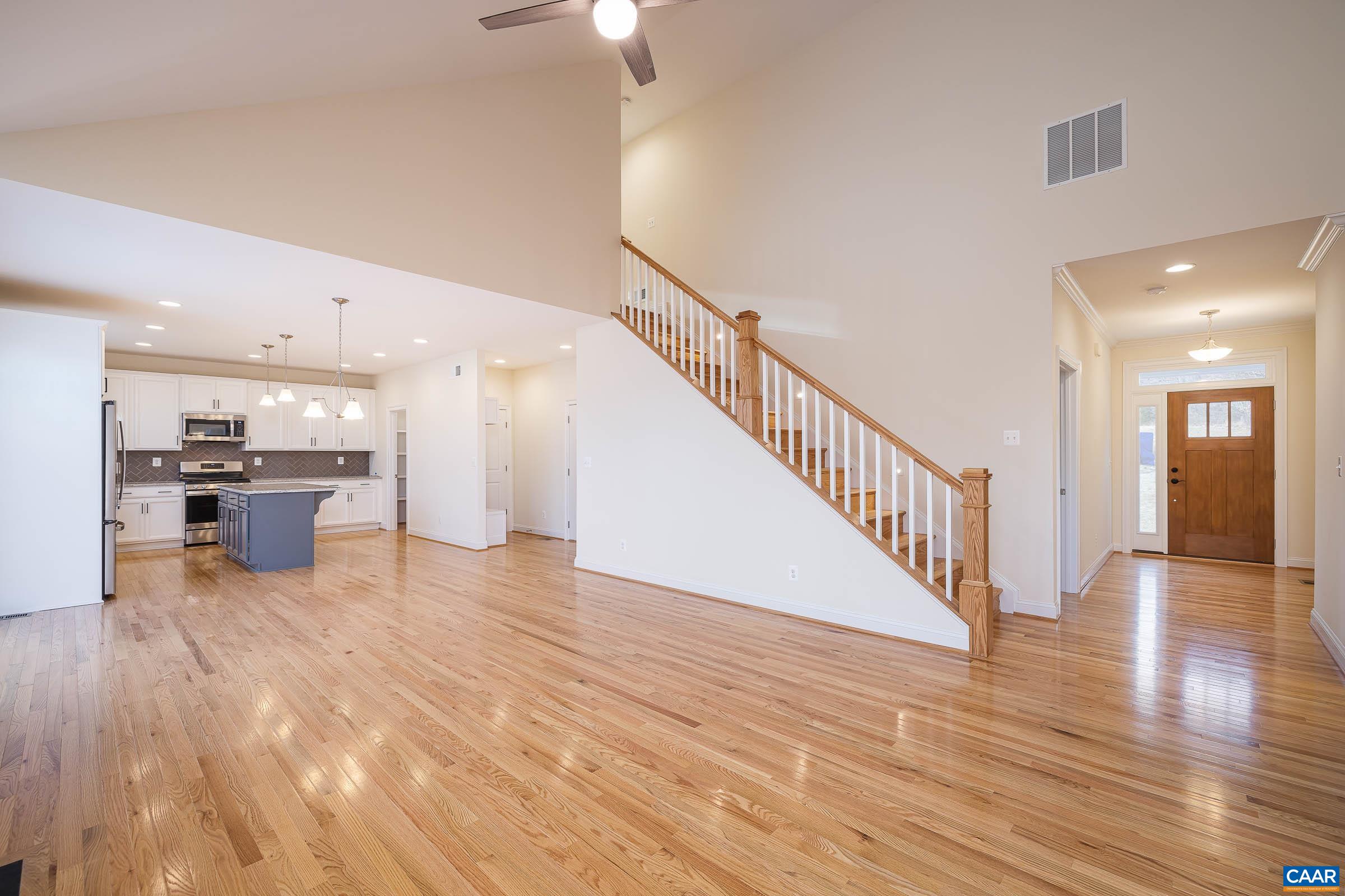 212 BARTHOLOMEW PL