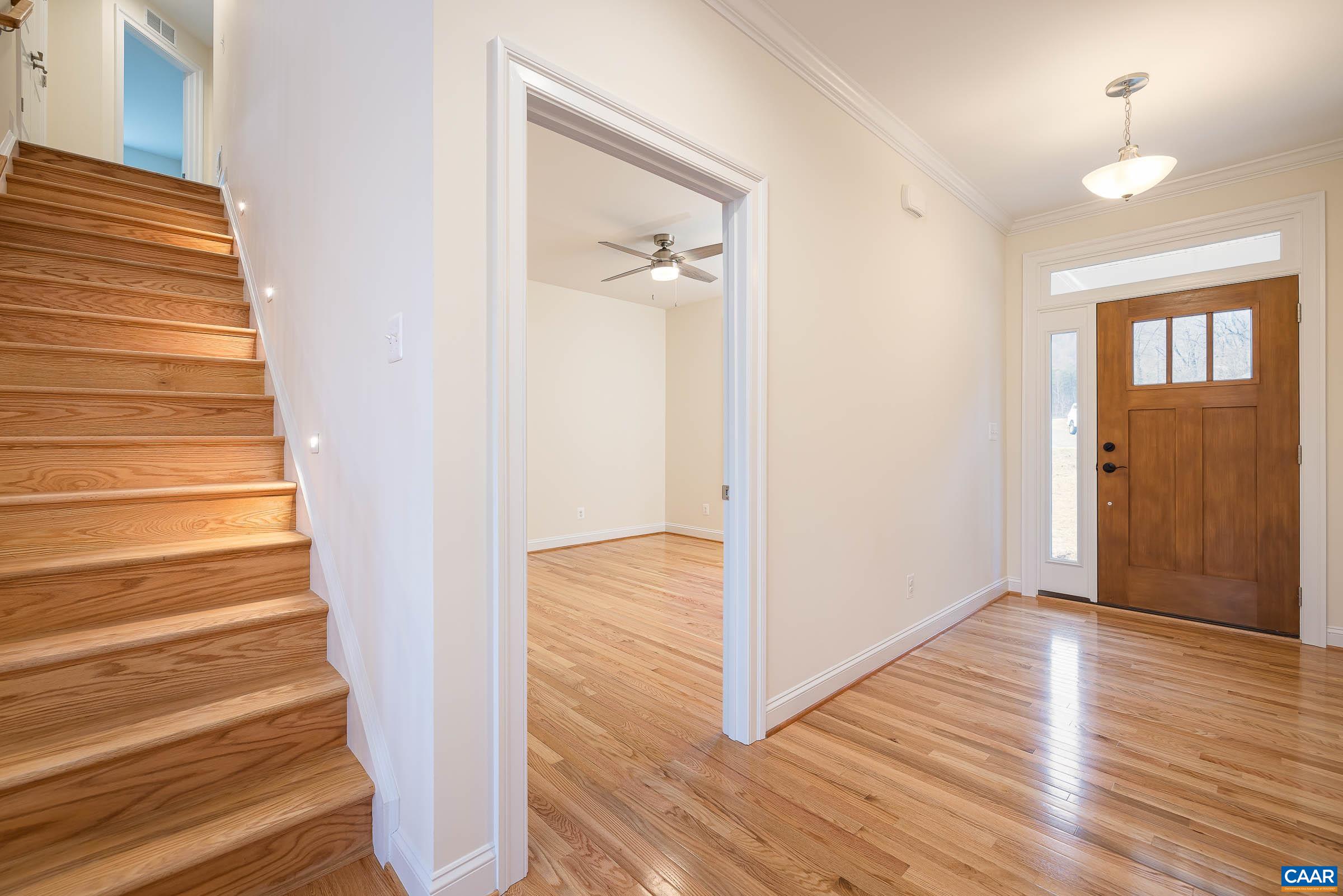 212 BARTHOLOMEW PL