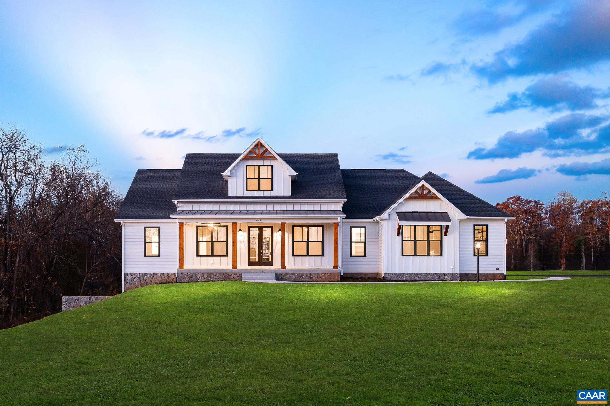 102 VISTA HEIGHTS DR