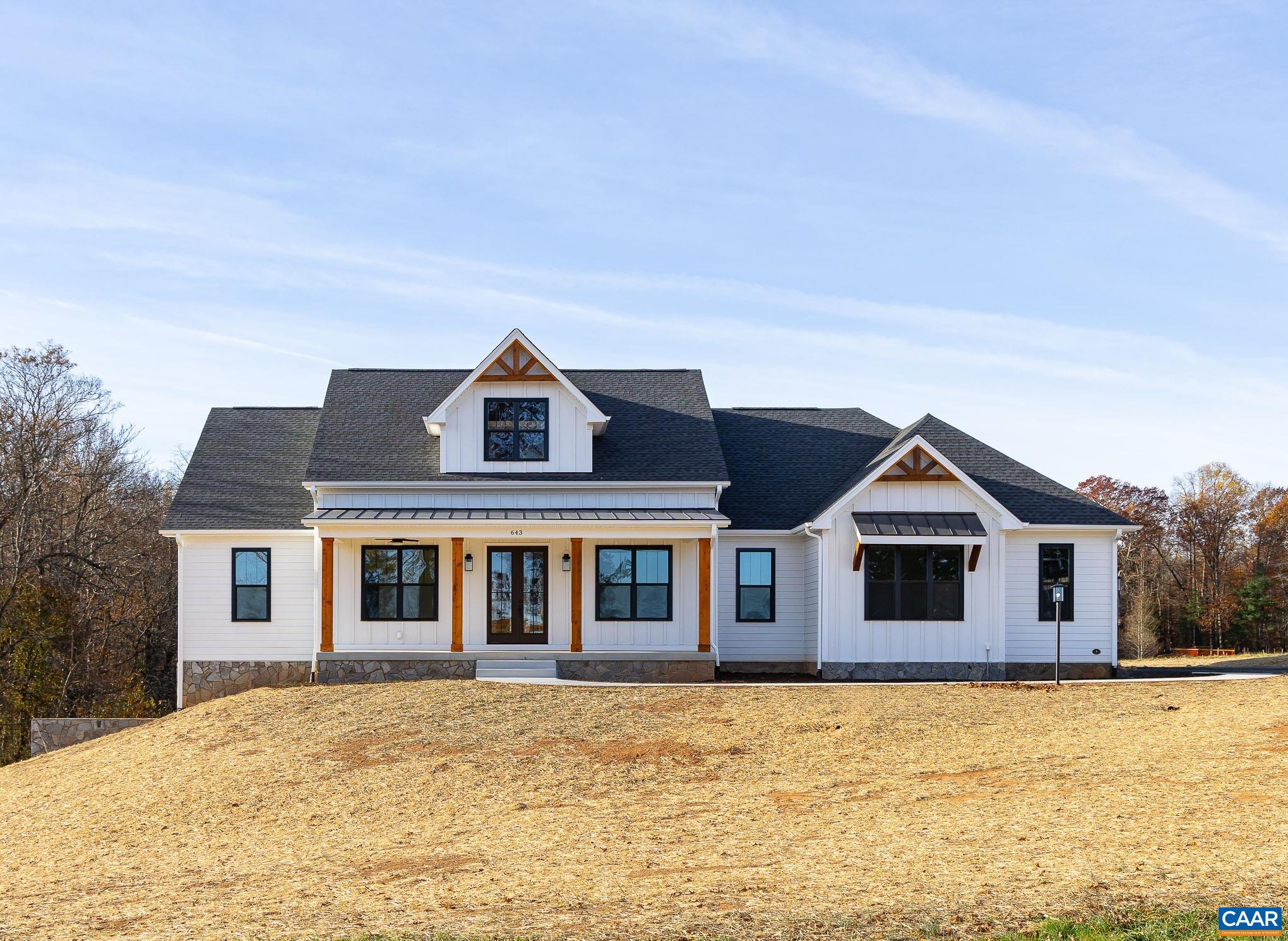 102 VISTA HEIGHTS DR