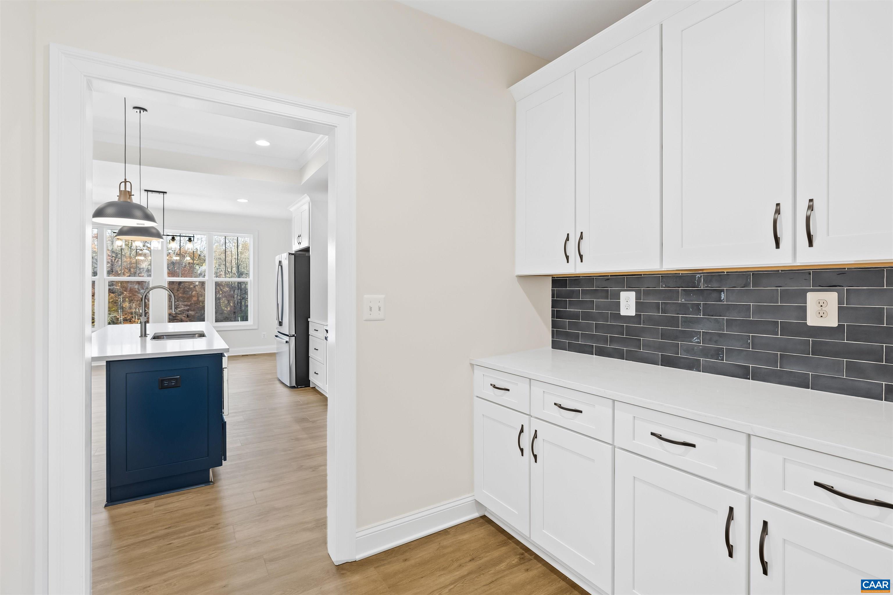 102 VISTA HEIGHTS DR
