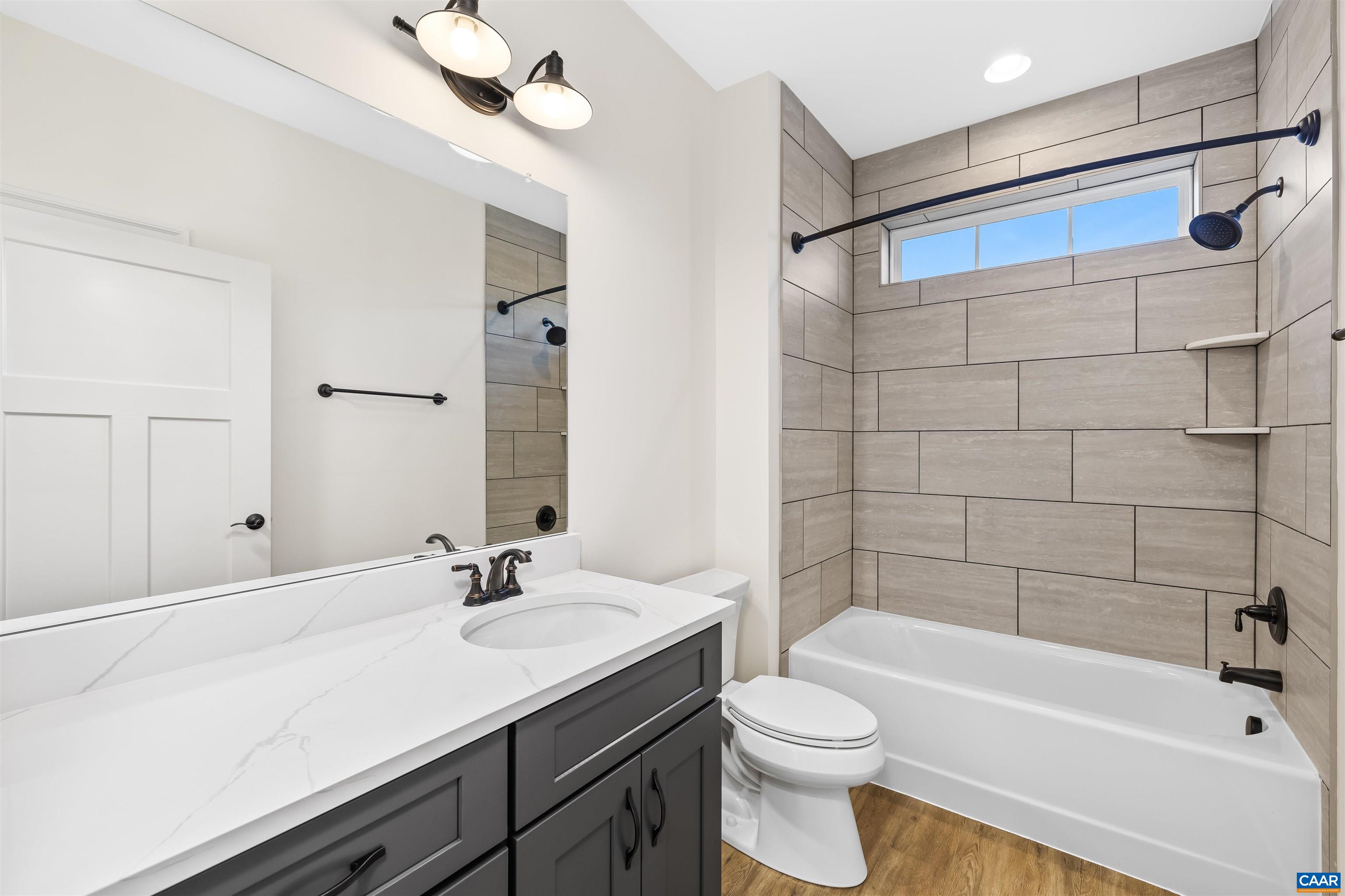 102 VISTA HEIGHTS DR