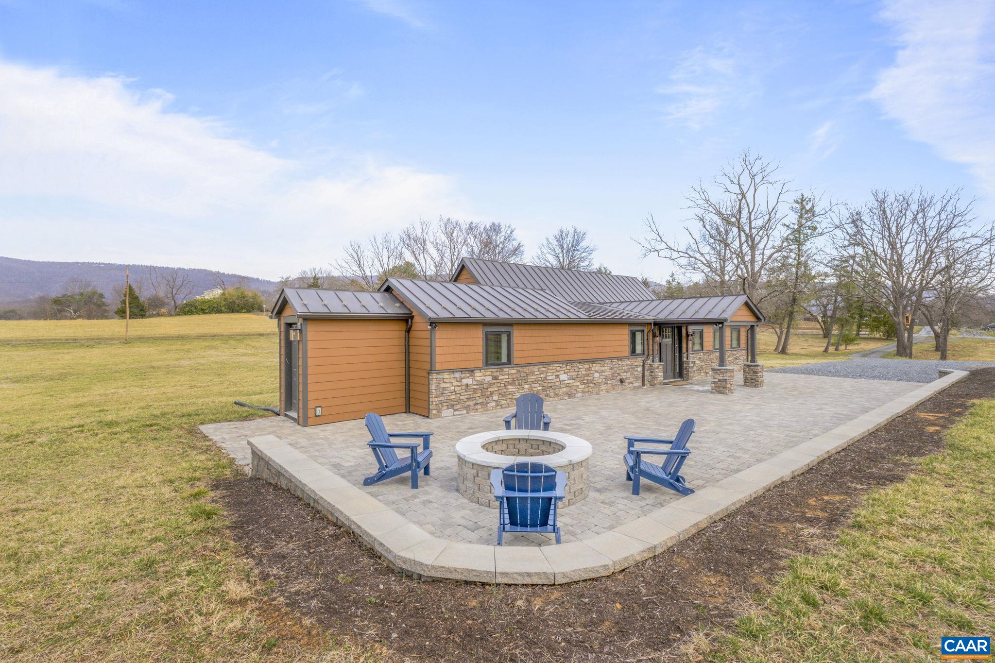 459 MOUNTAIN RD