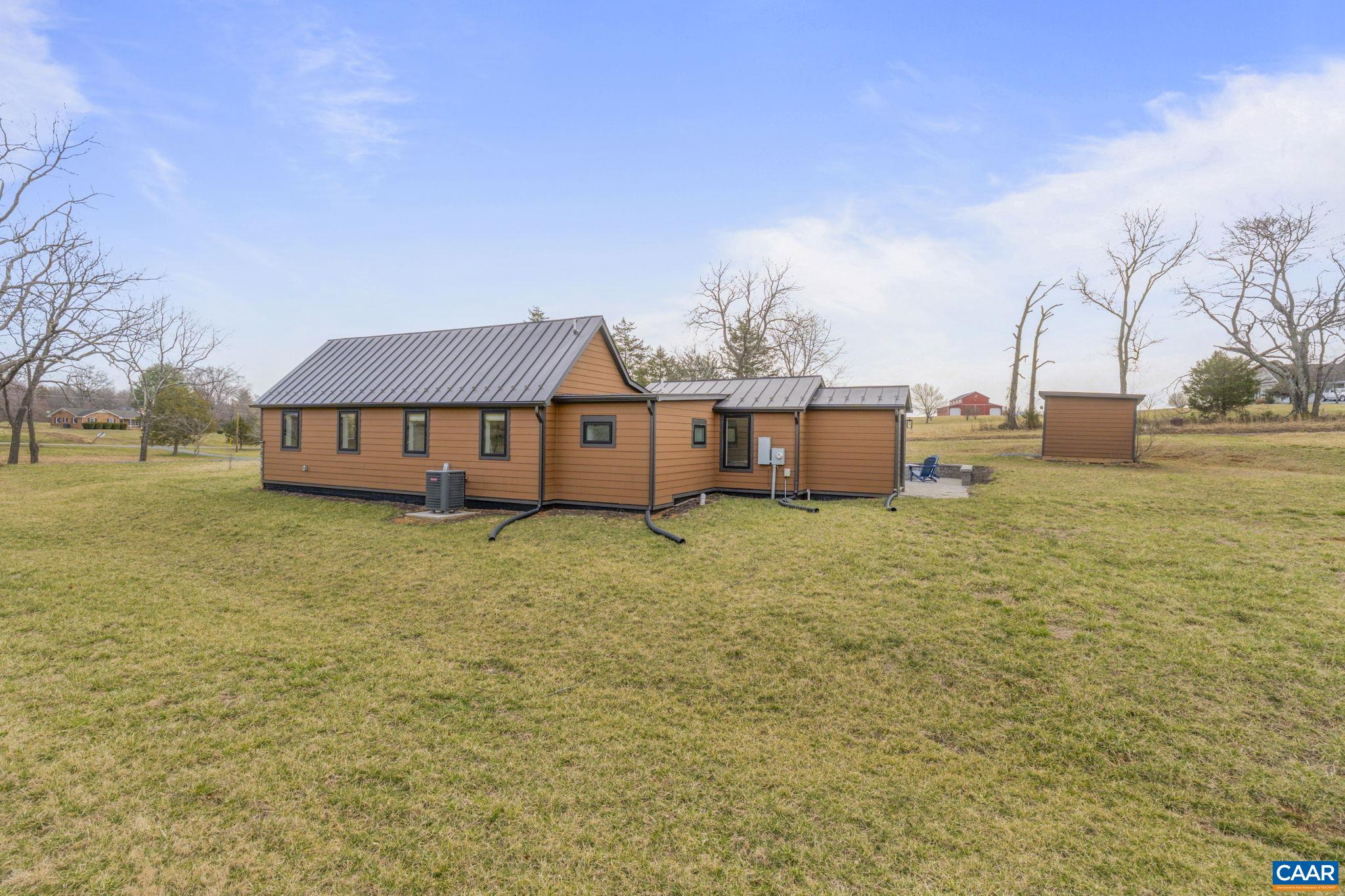 459 MOUNTAIN RD