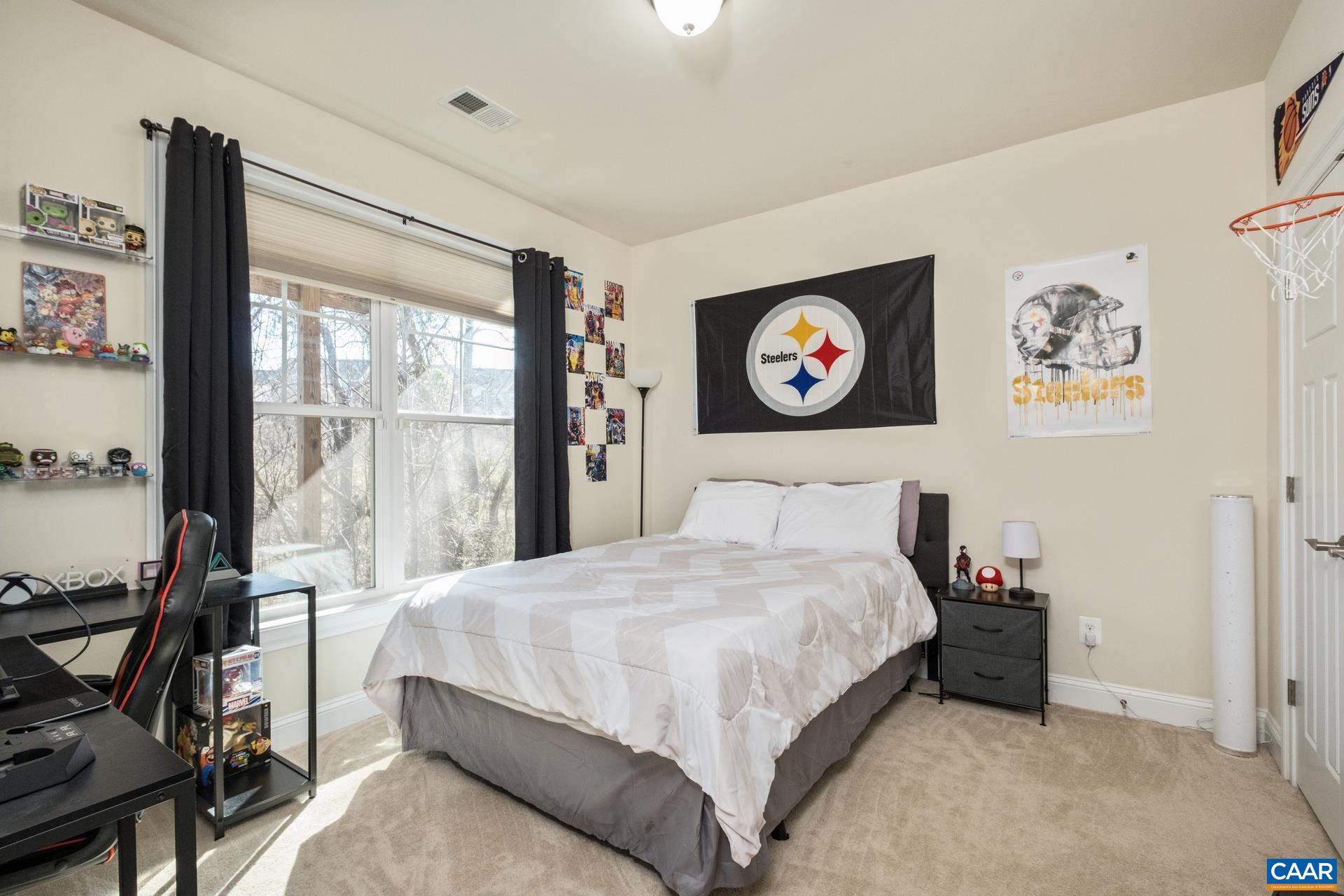 2940 TEMPLEHOF CT