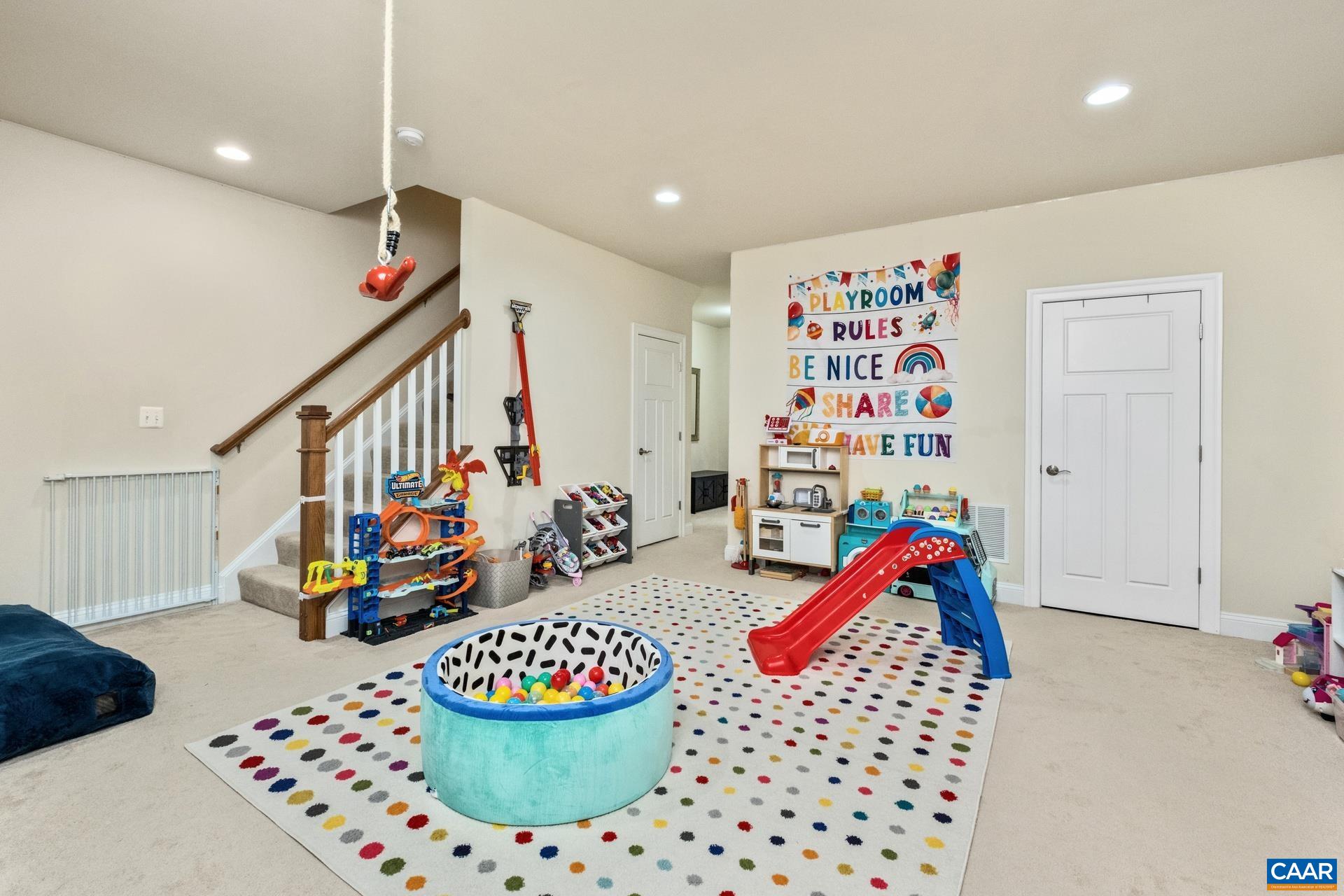 2940 TEMPLEHOF CT