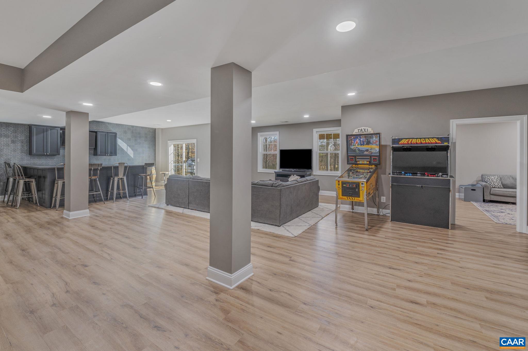 3391 MARSDEN PT