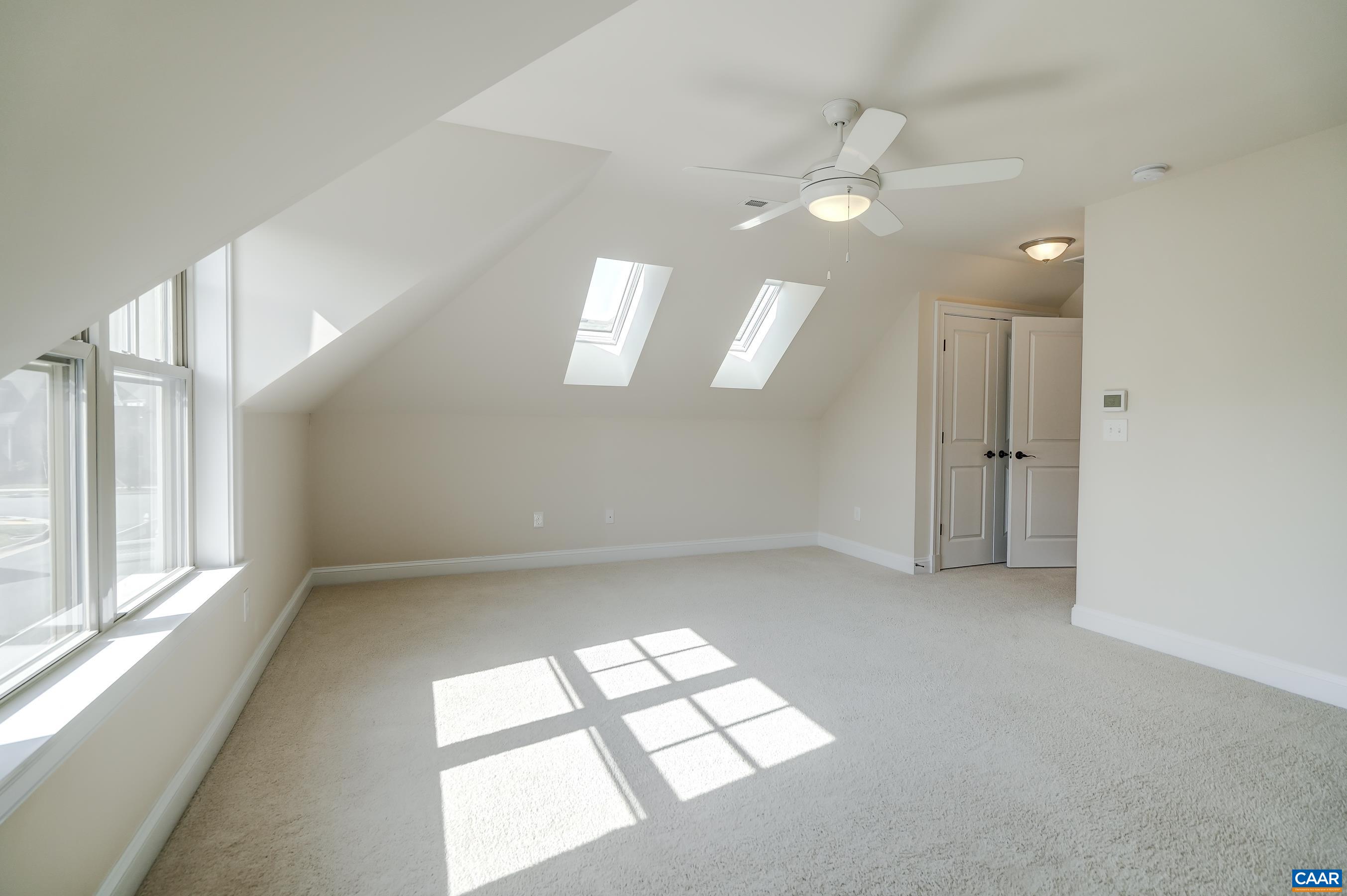 804 GOLF VIEW DR