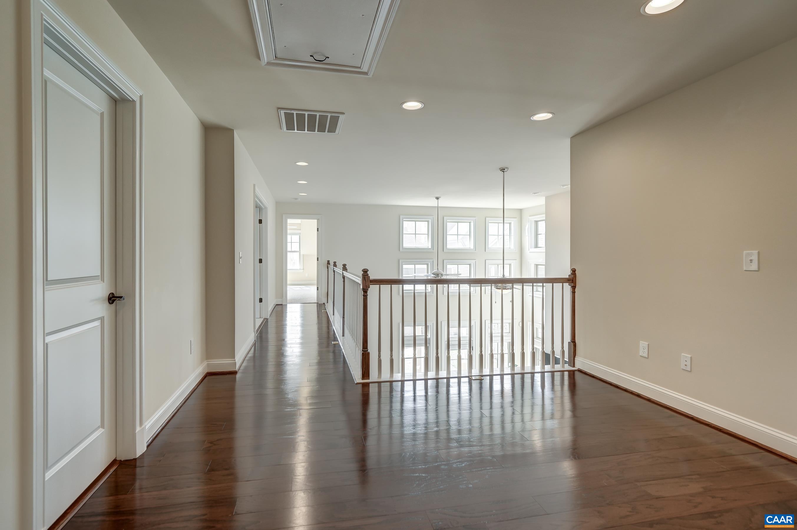 804 GOLF VIEW DR