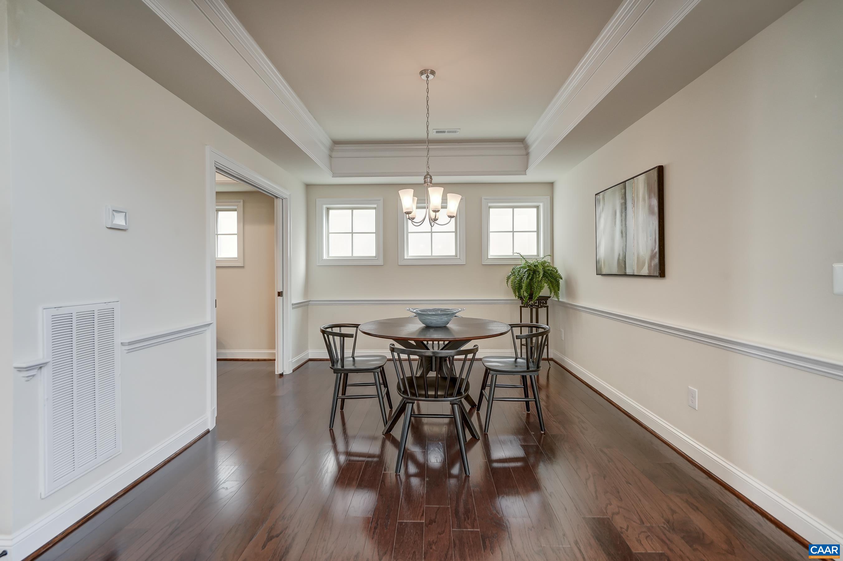 804 GOLF VIEW DR