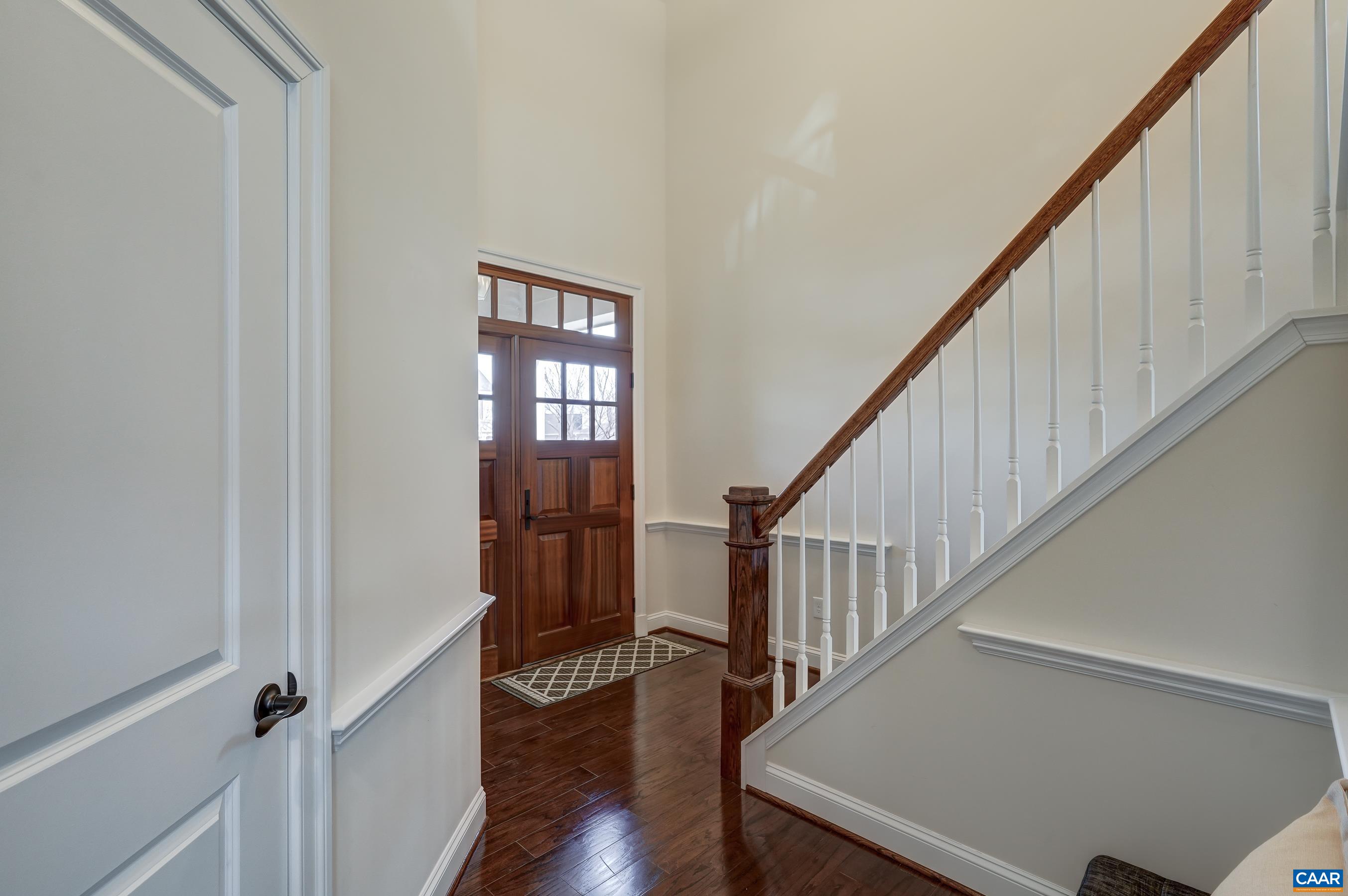 804 GOLF VIEW DR