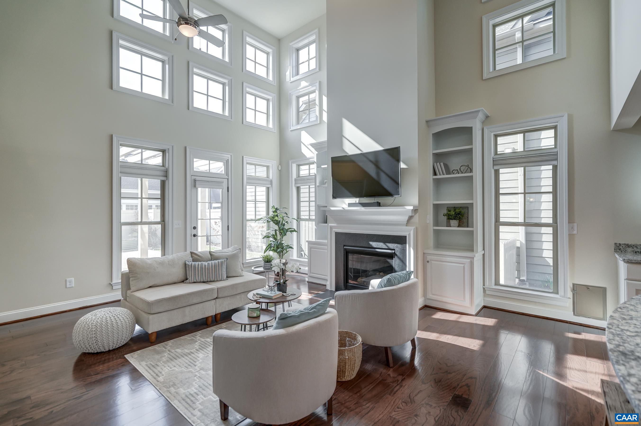 804 GOLF VIEW DR