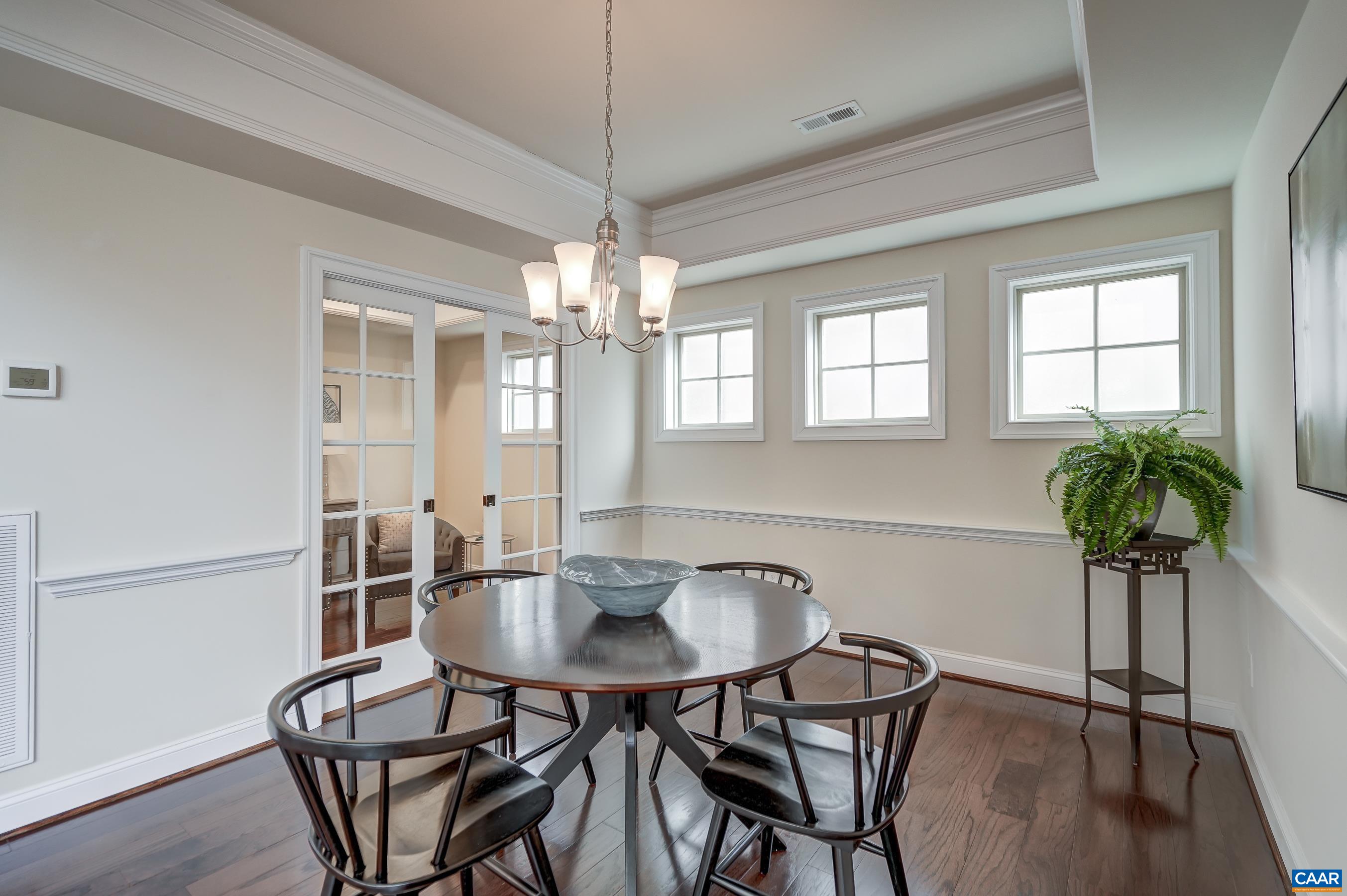 804 GOLF VIEW DR