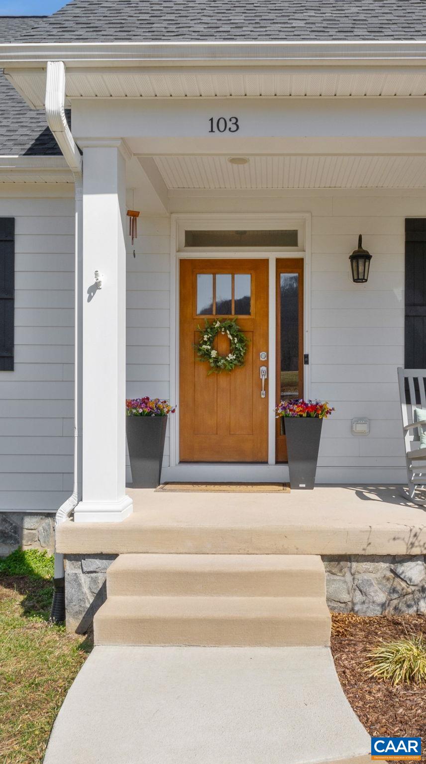 103 BARTHOLOMEW PL