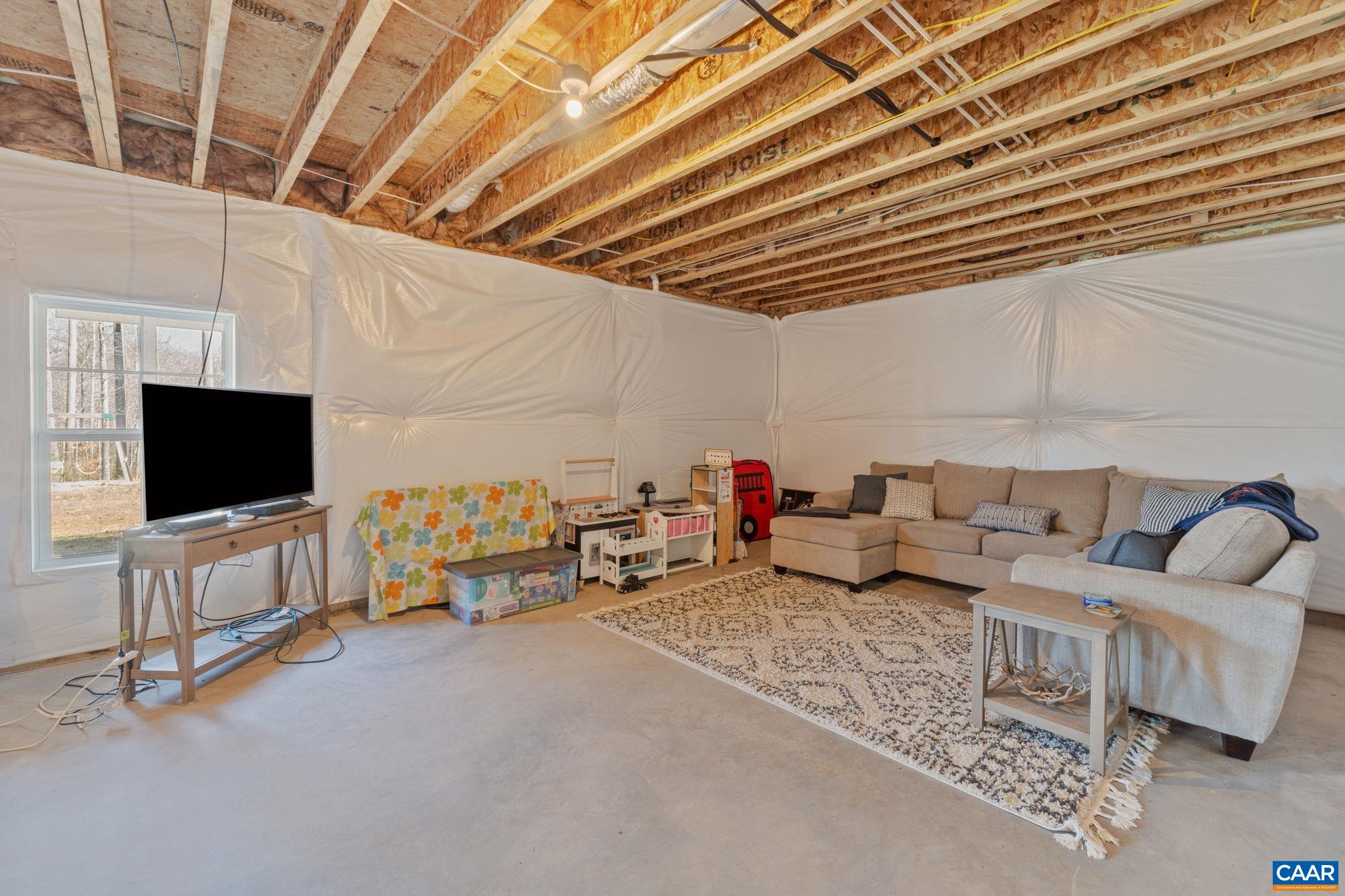 103 BARTHOLOMEW PL