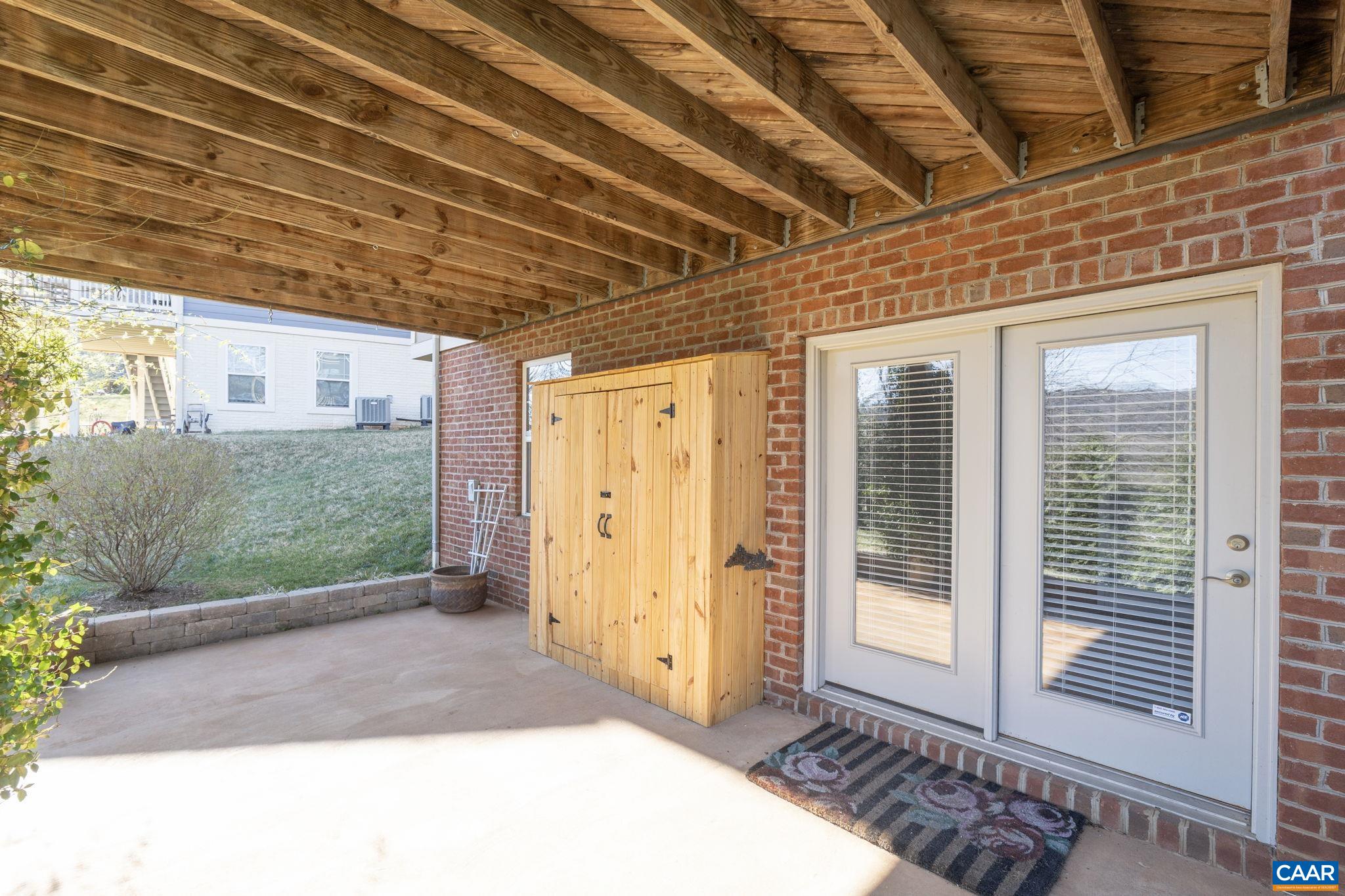 1141 ARDEN DR