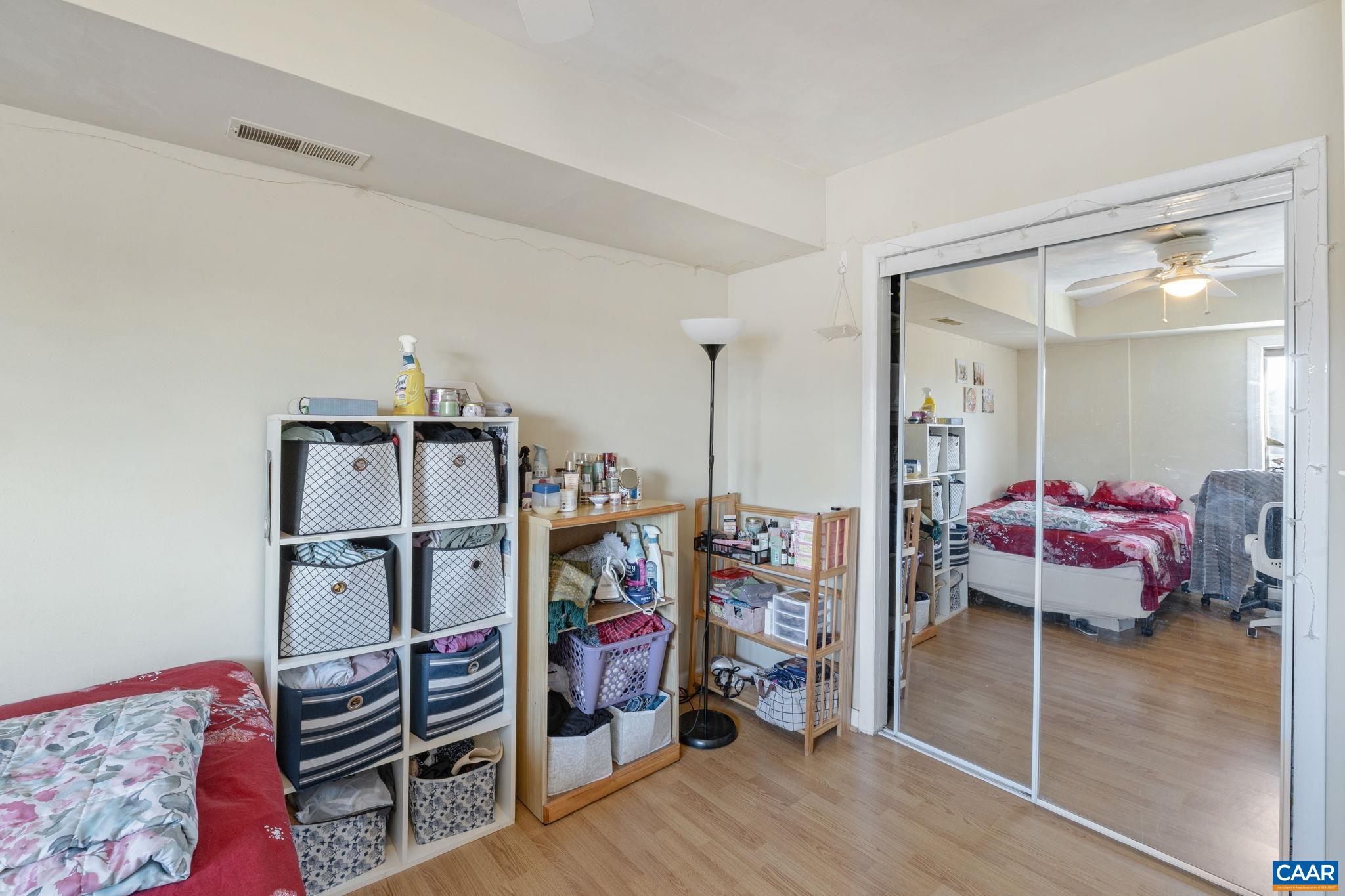 1800 JEFFERSON PARK AVE Unit: 605