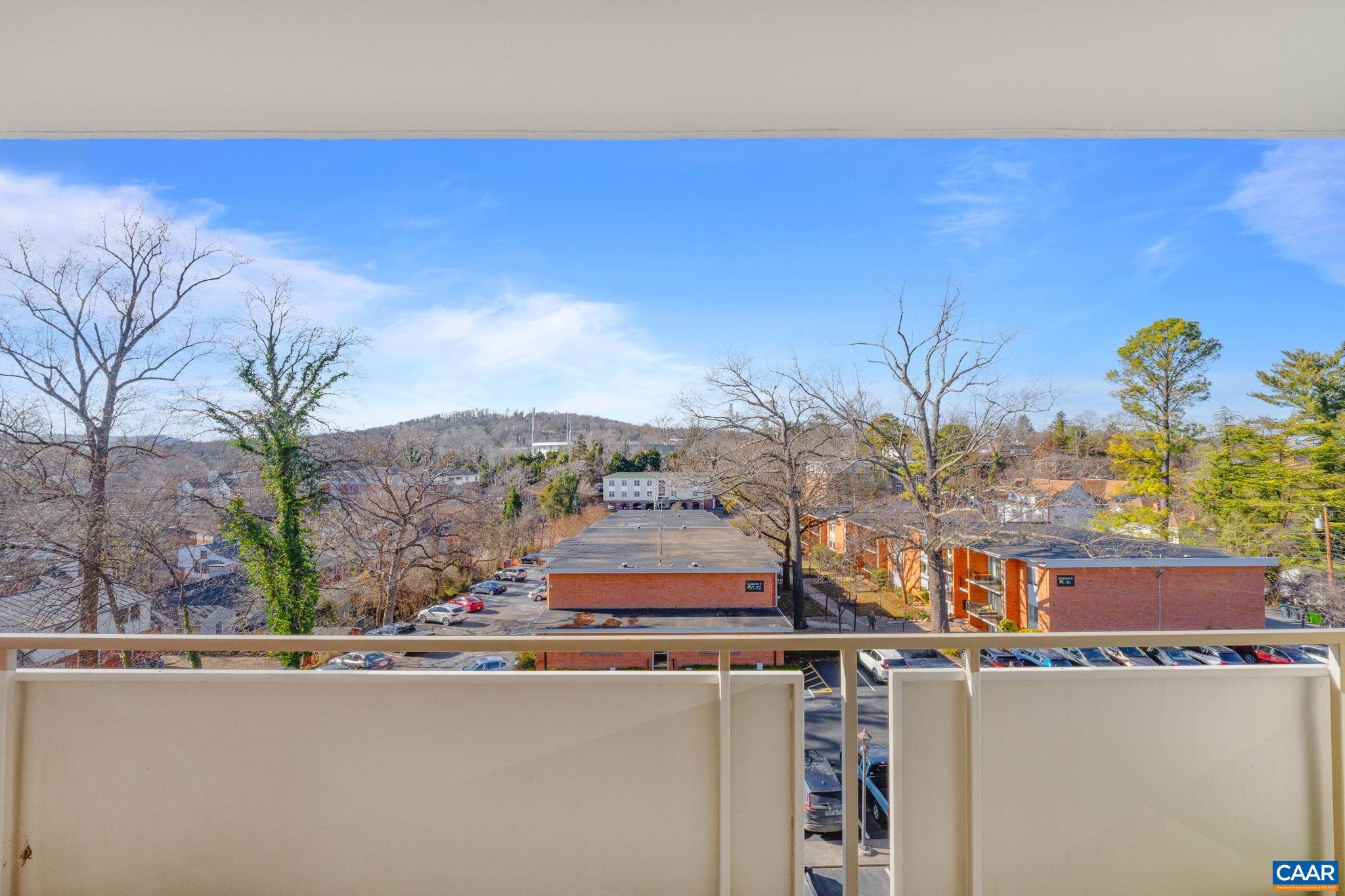 1800 JEFFERSON PARK AVE Unit: 605