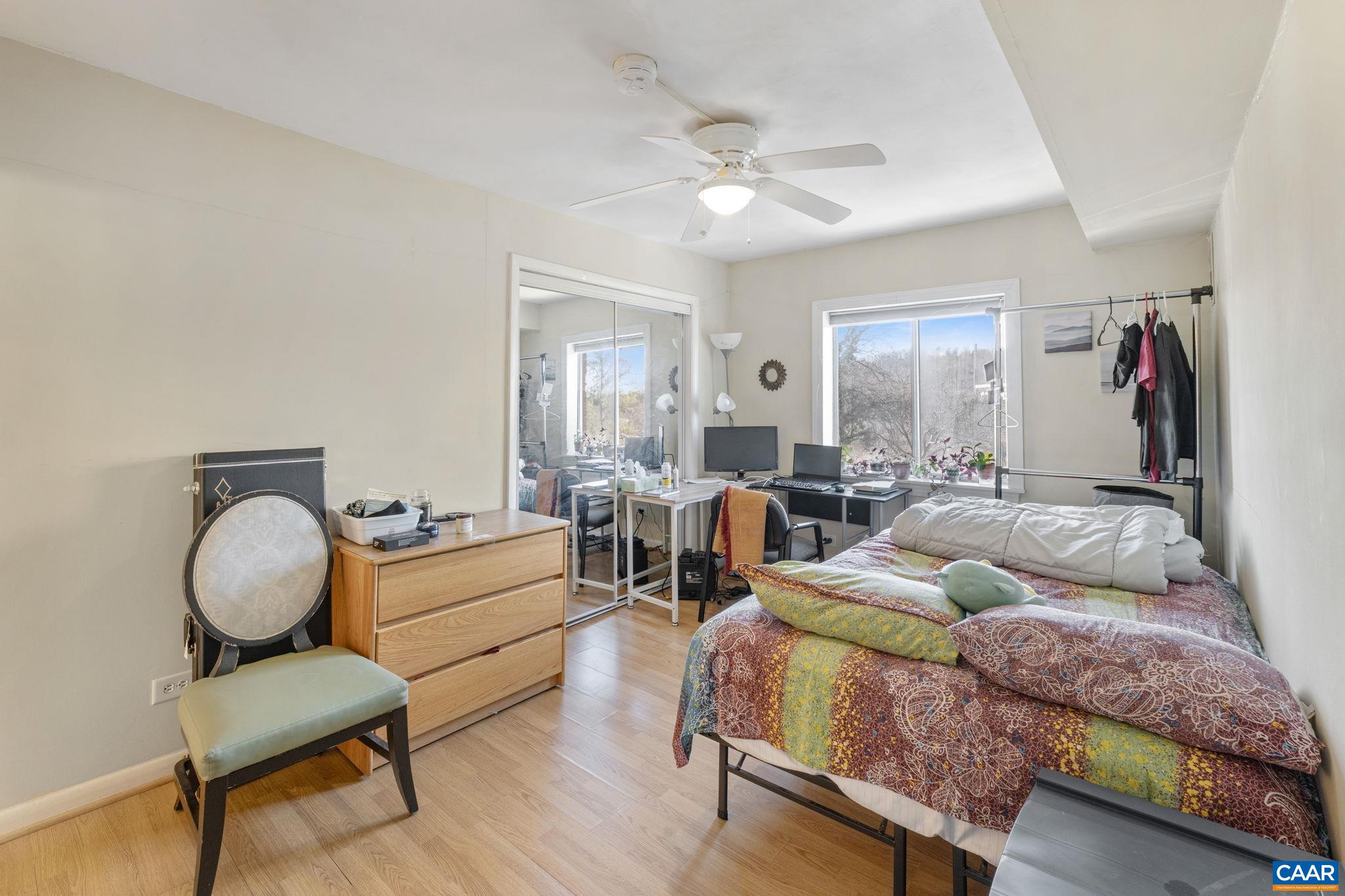 1800 JEFFERSON PARK AVE Unit: 605
