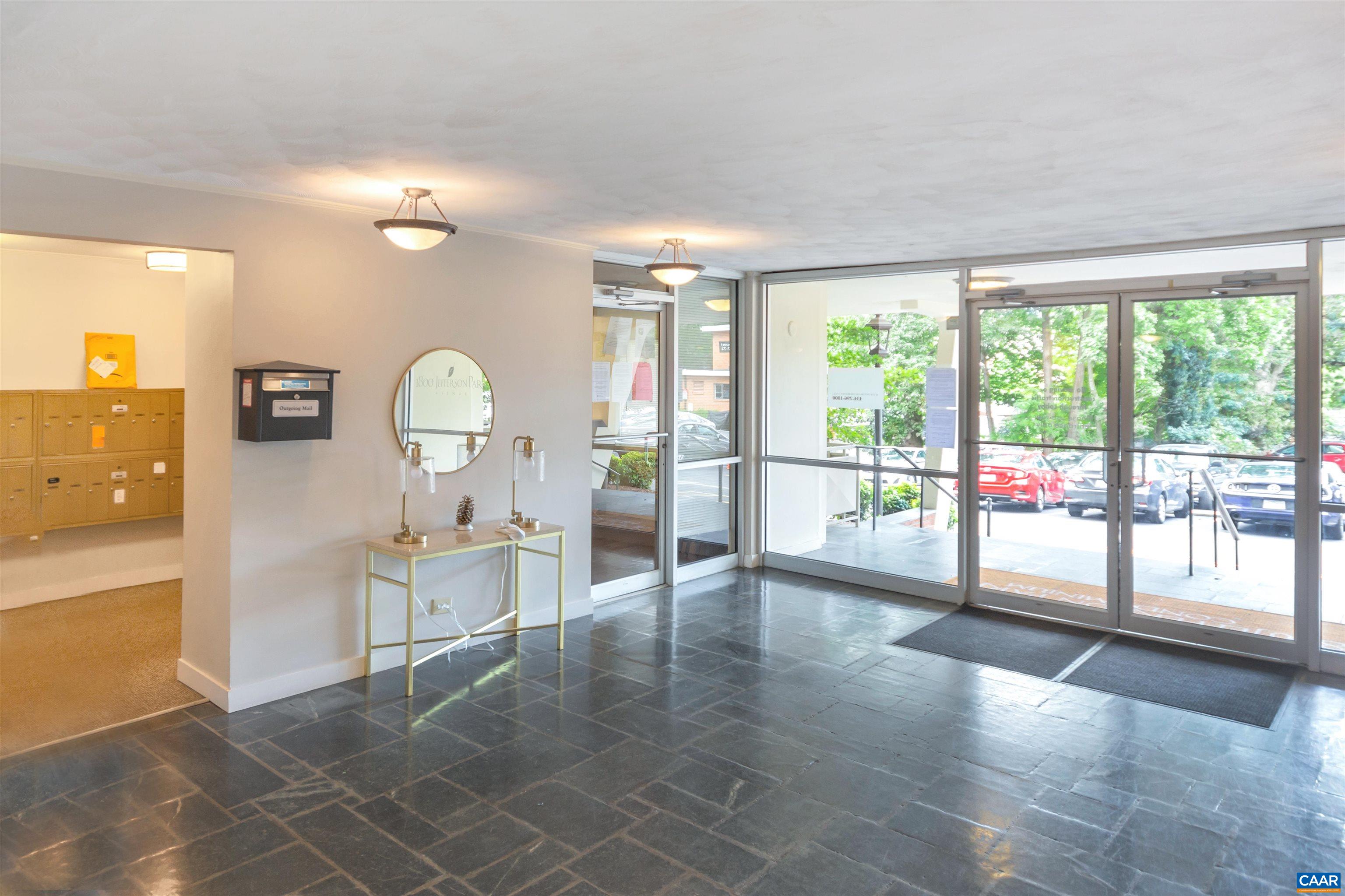 1800 JEFFERSON PARK AVE Unit: 605