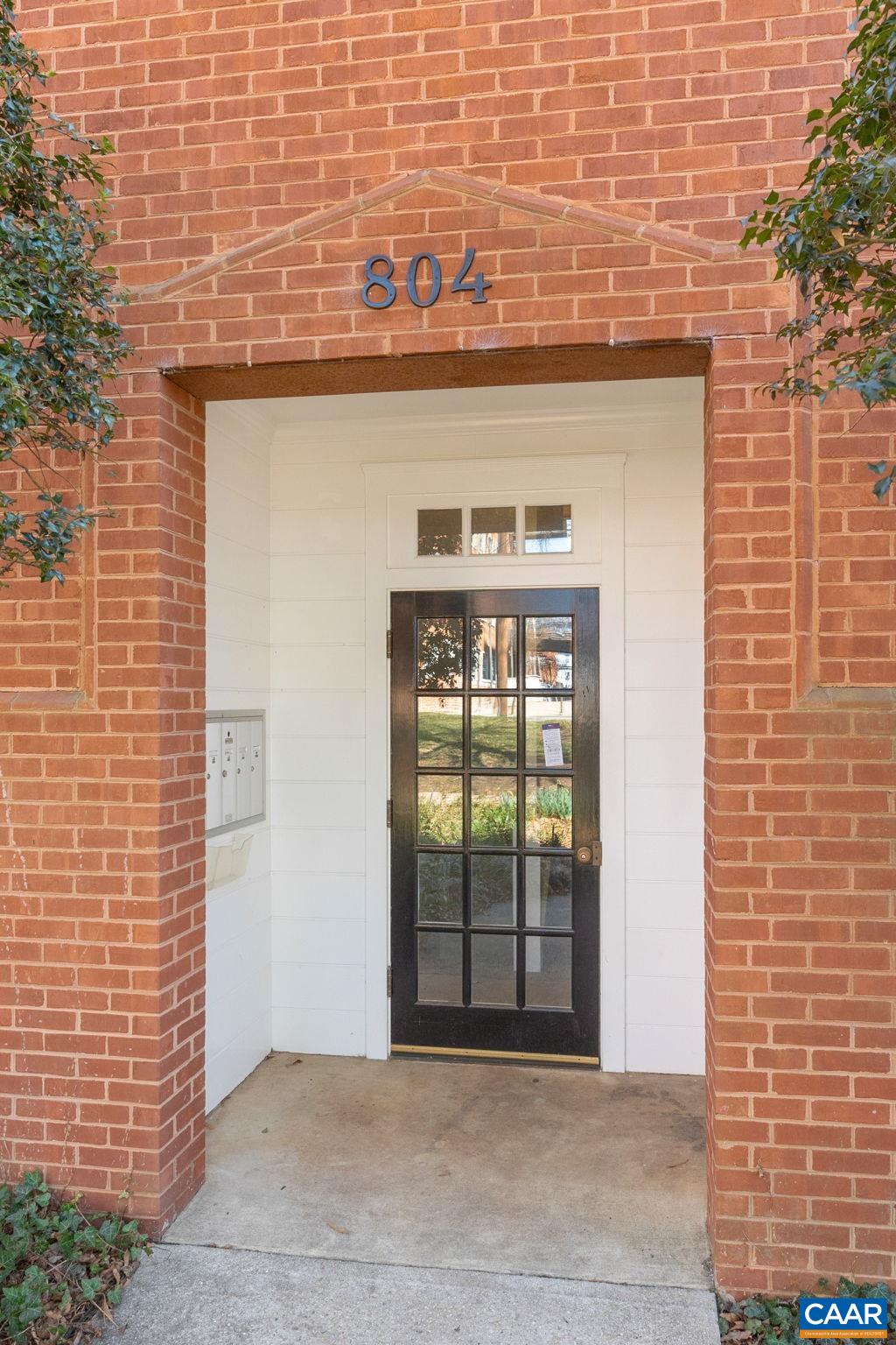 804 E JEFFERSON ST Unit: A18