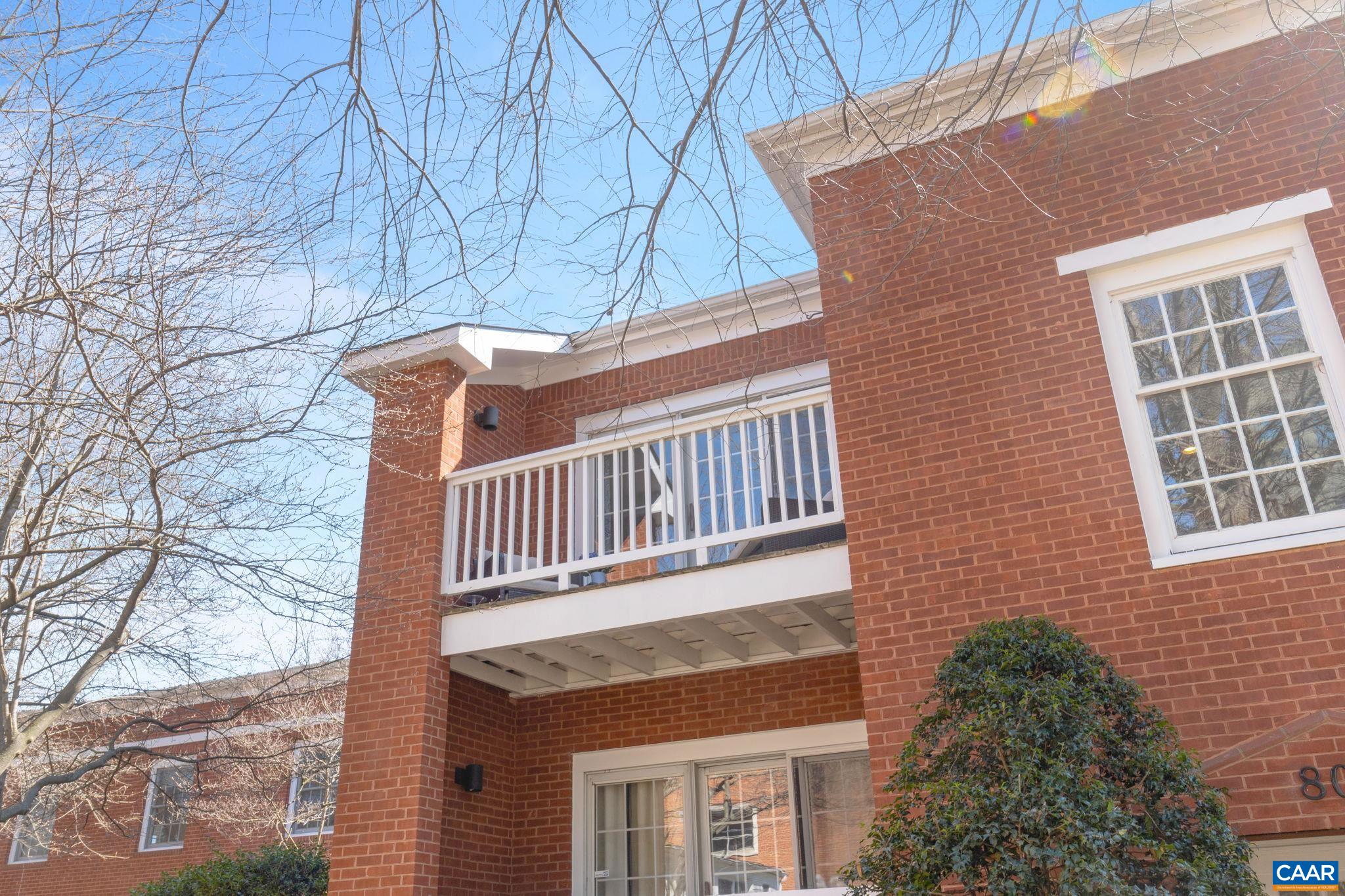 804 E JEFFERSON ST Unit: A18