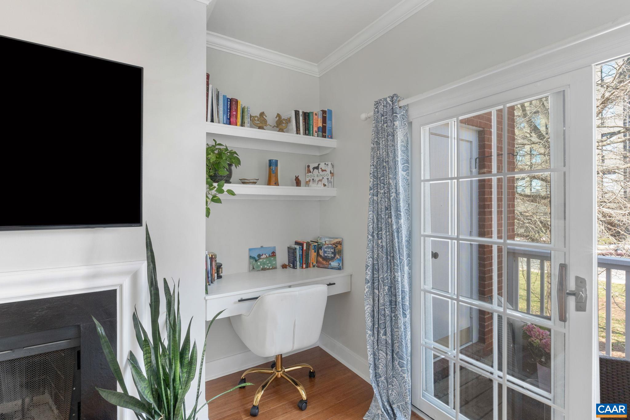 804 E JEFFERSON ST Unit: A18
