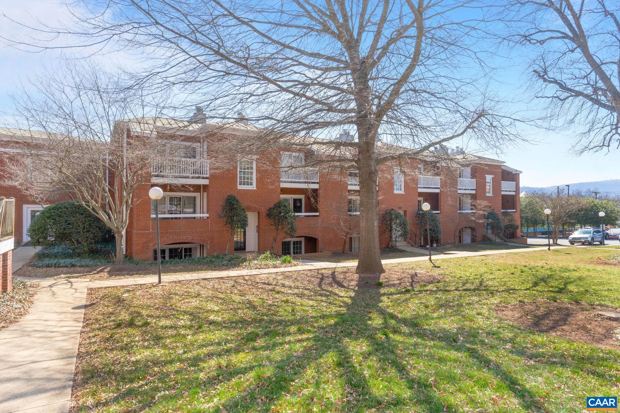 804 E JEFFERSON ST Unit: A18