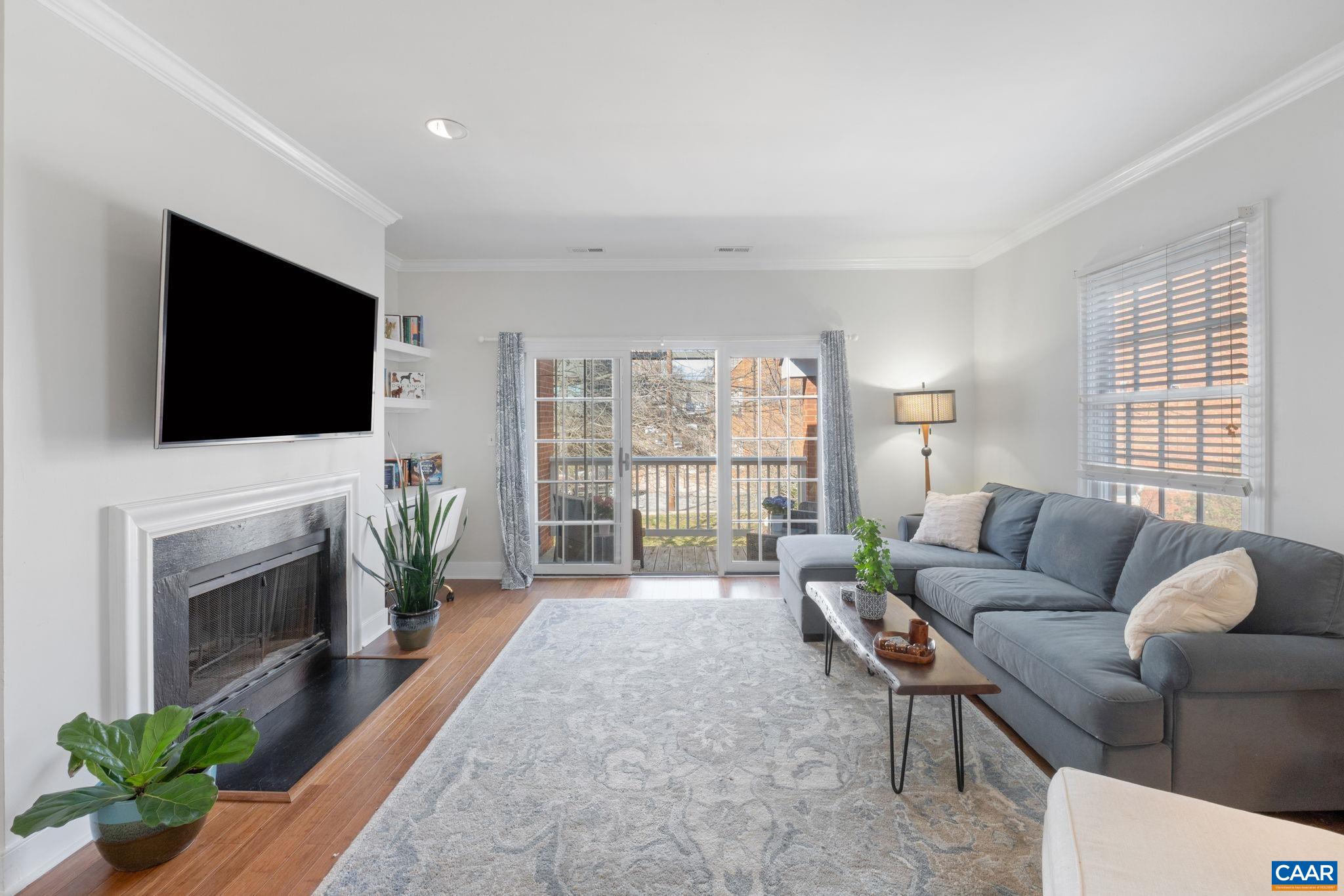 804 E JEFFERSON ST Unit: A18