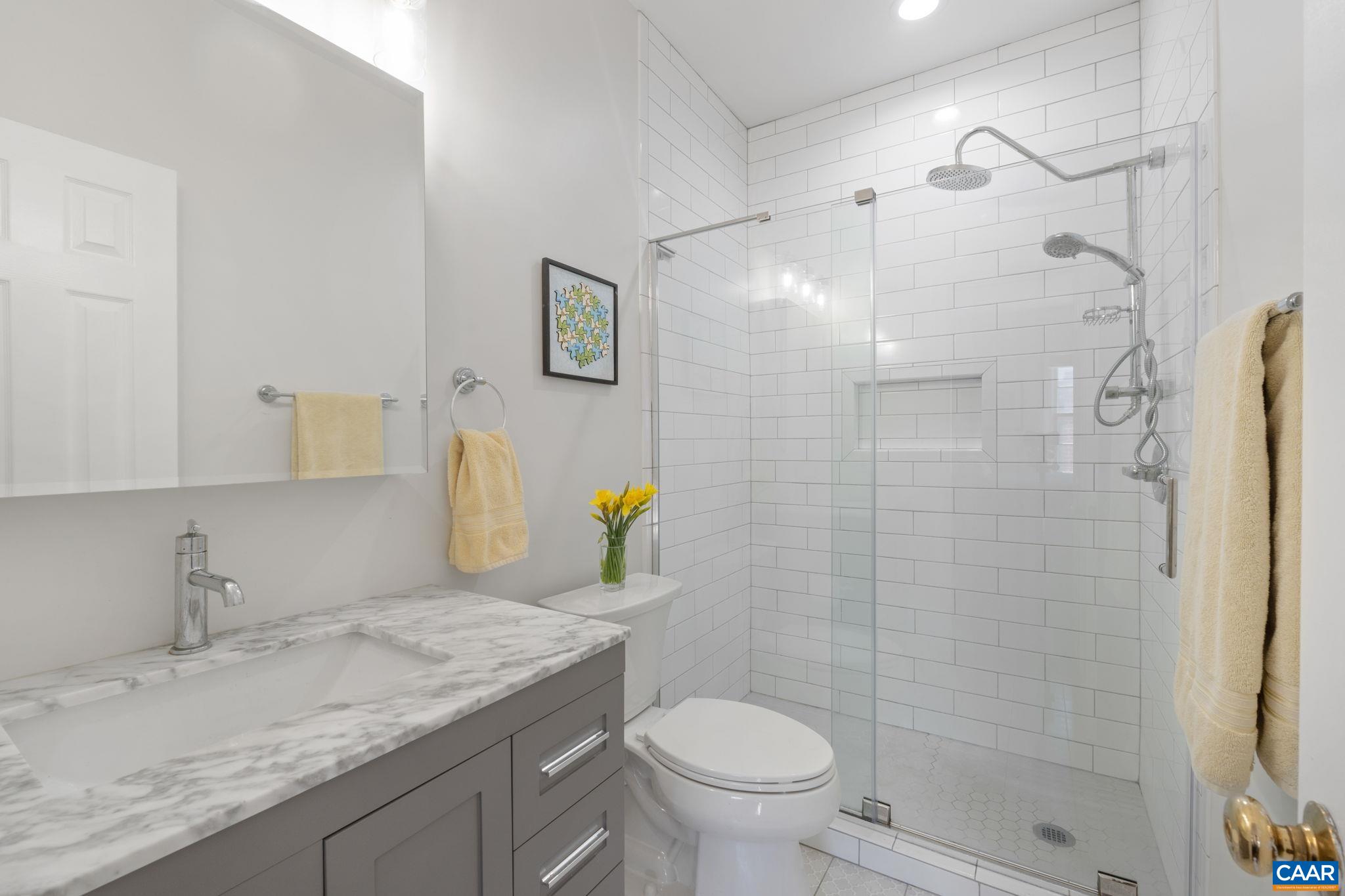 804 E JEFFERSON ST Unit: A18