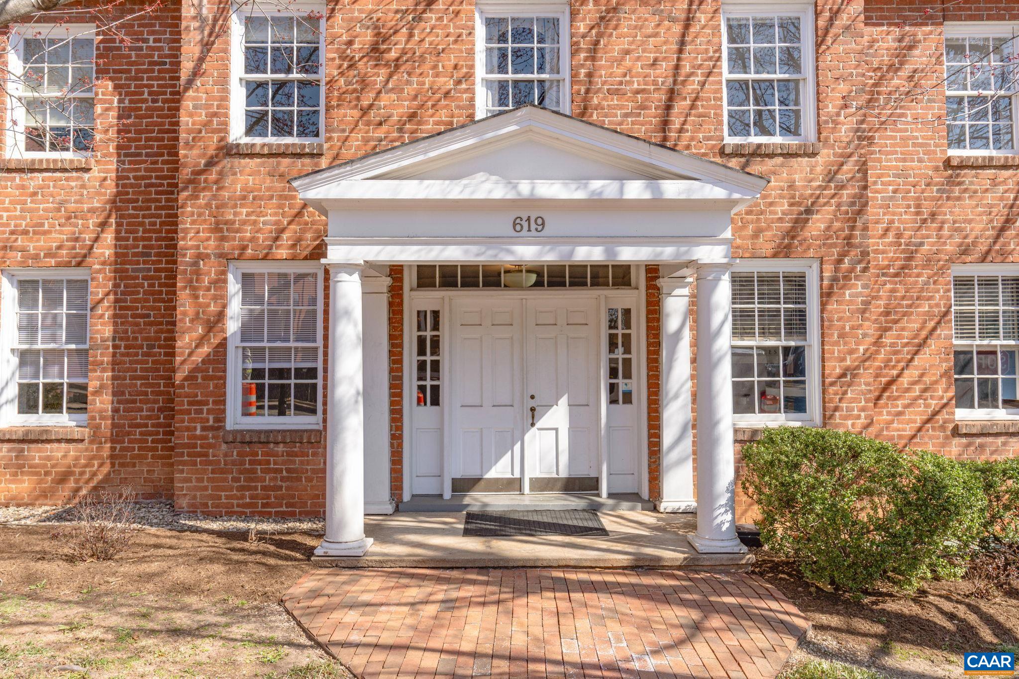 619 E HIGH ST Unit: 2