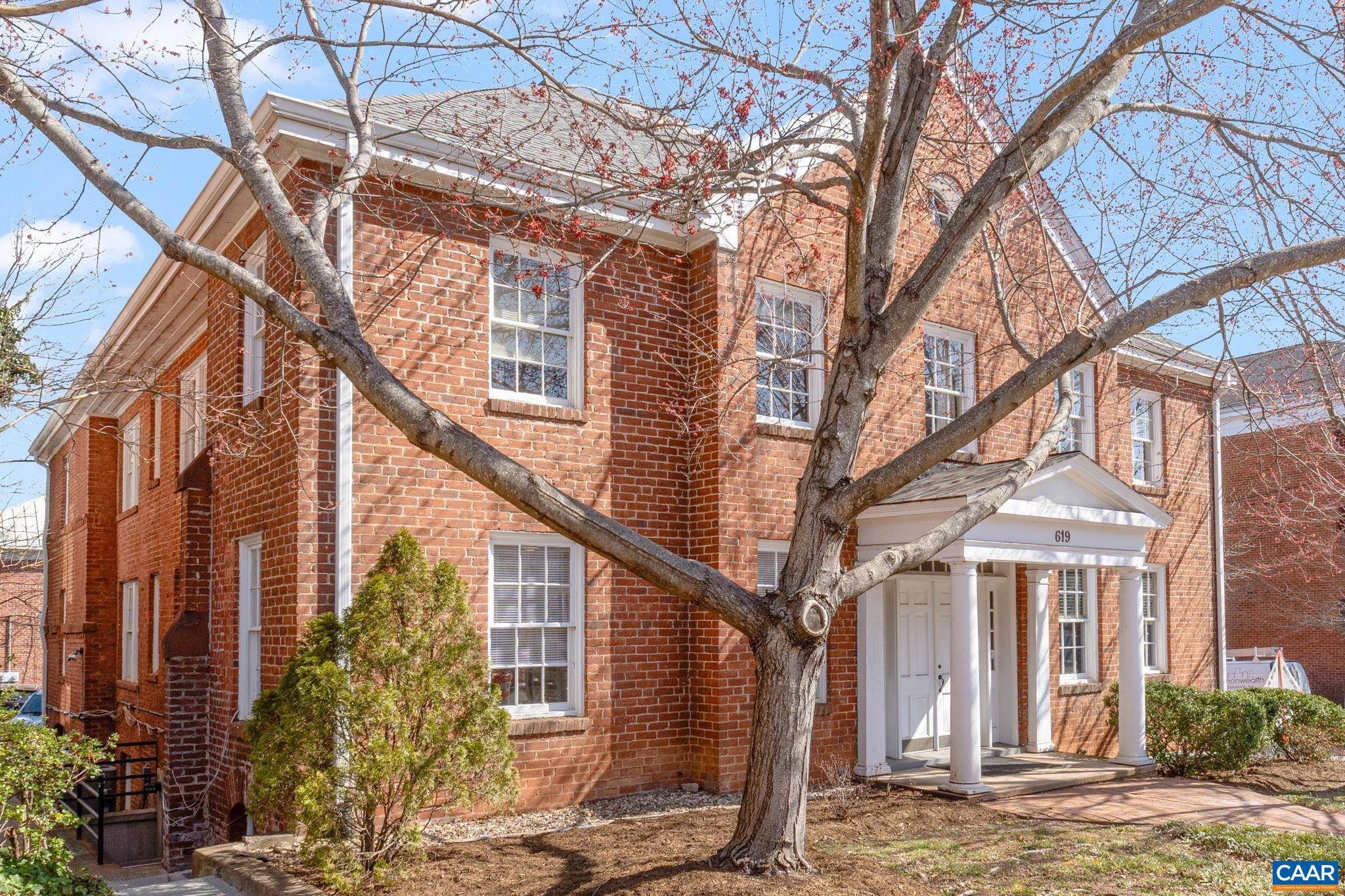 619 E HIGH ST Unit: 2