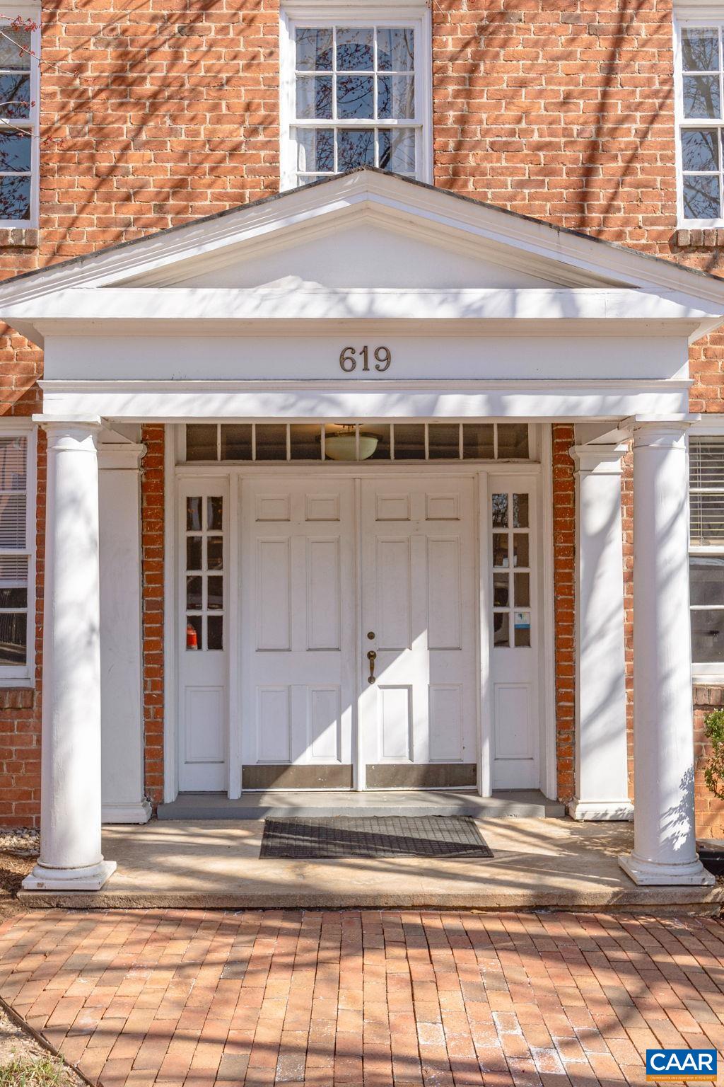 619 E HIGH ST Unit: 2