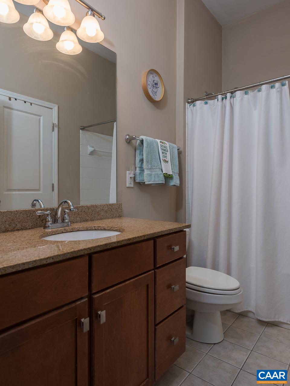 725 WALKER SQ Unit: 4D