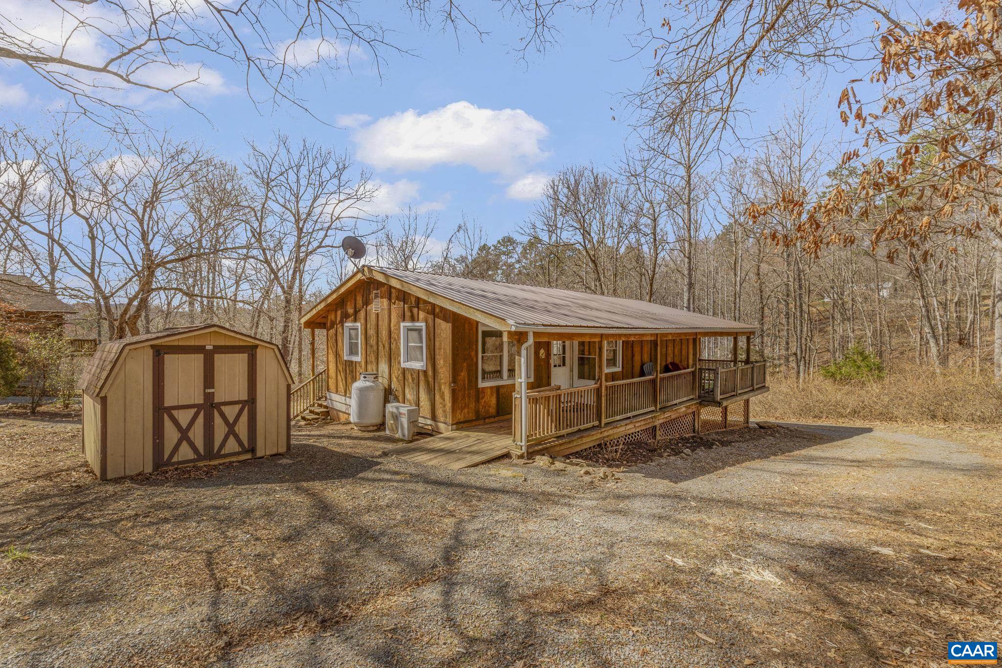 735 LAUREL RD