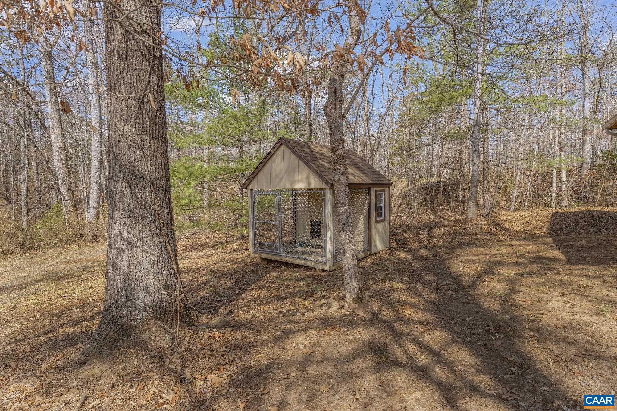 735 LAUREL RD