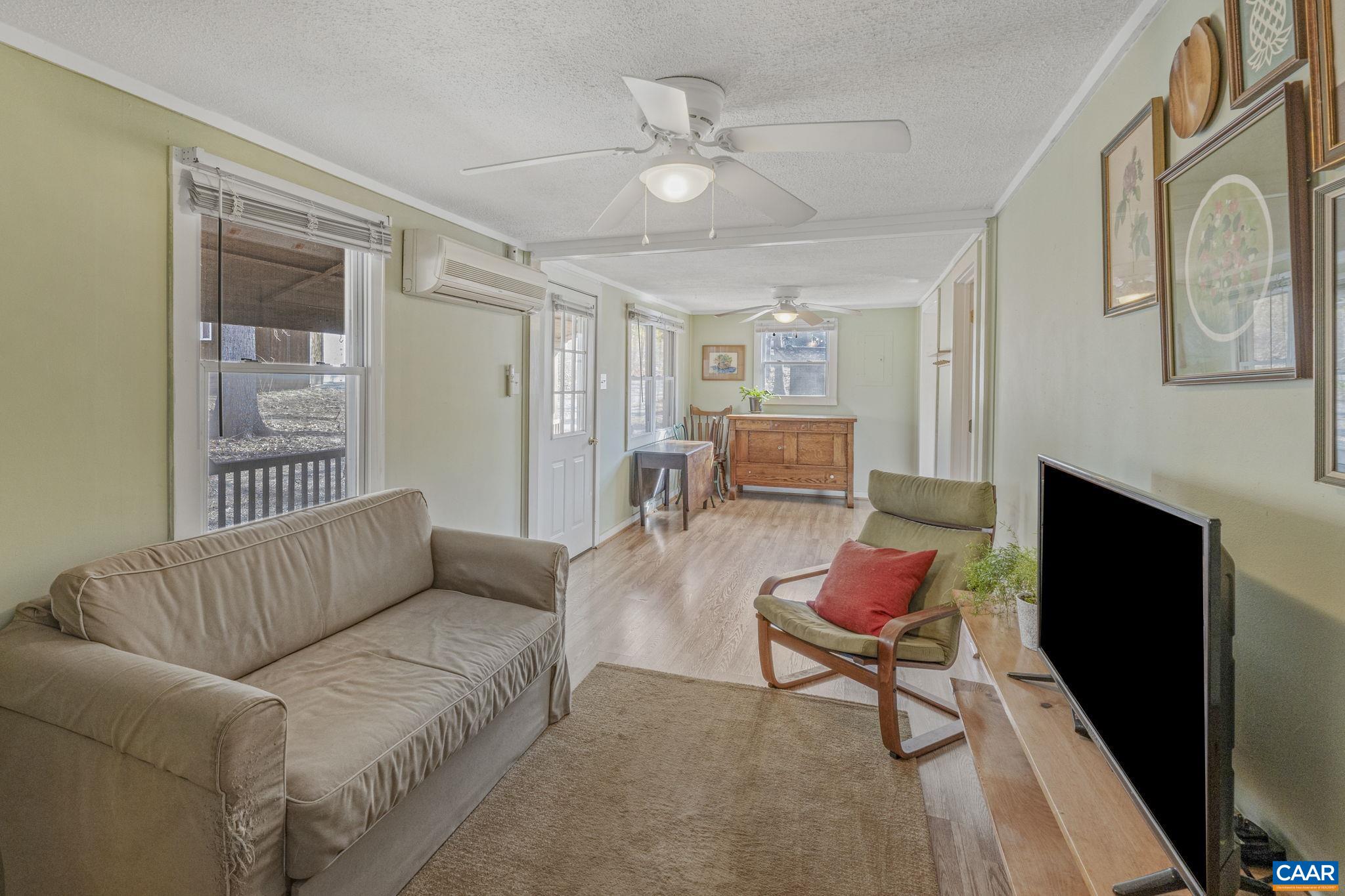 735 LAUREL RD