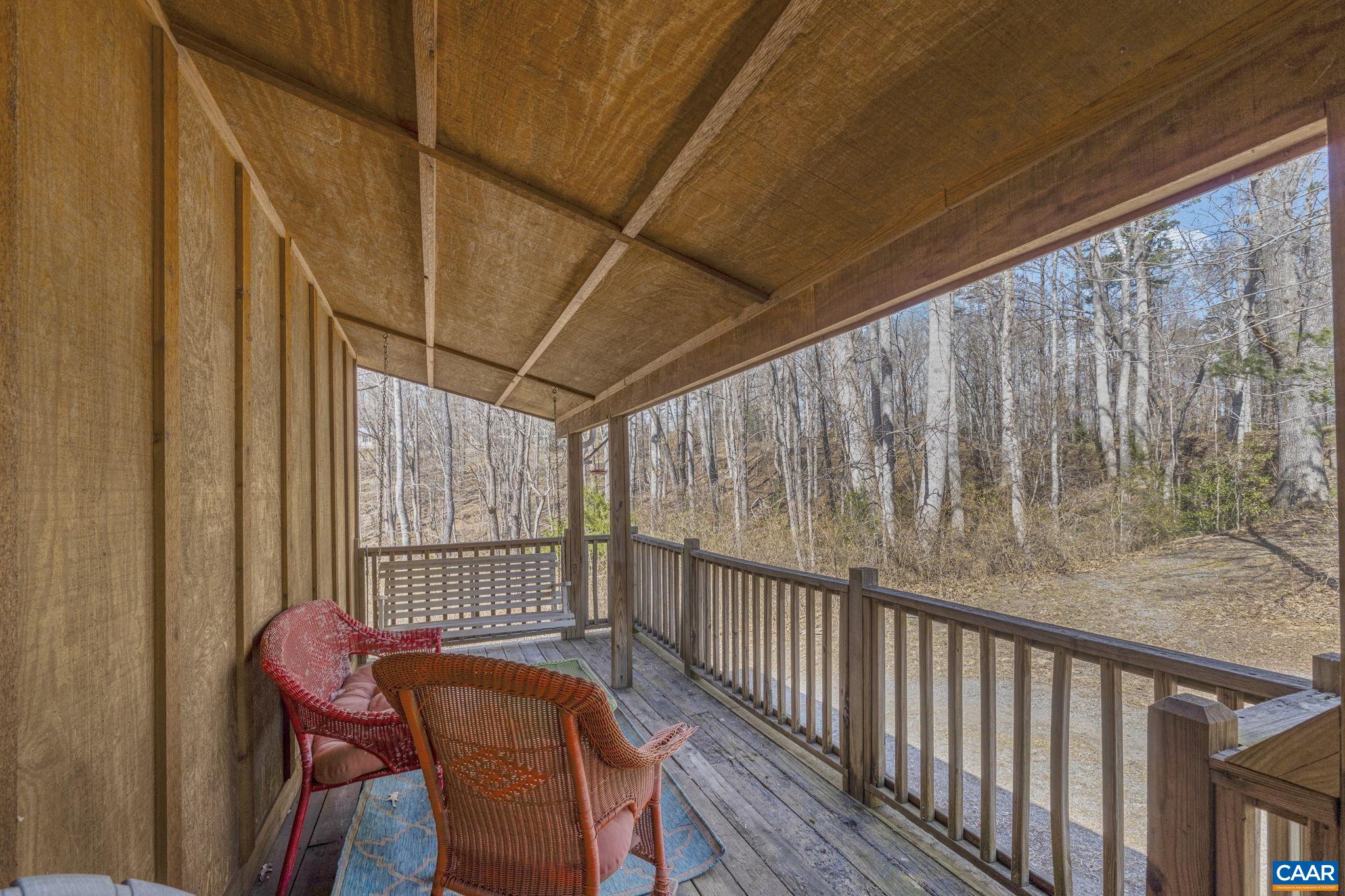 735 LAUREL RD