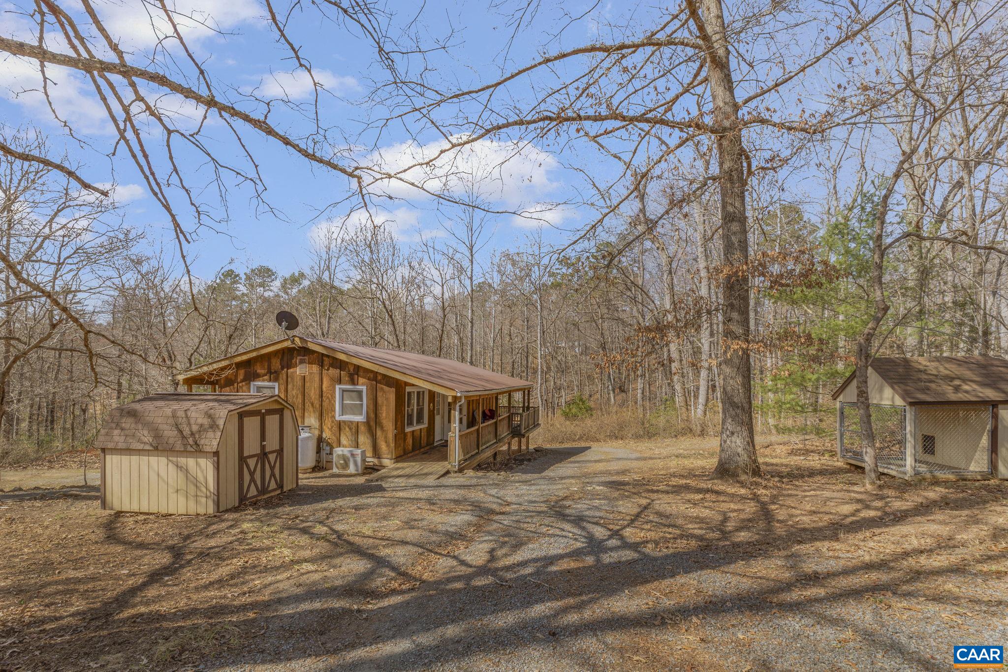 735 LAUREL RD