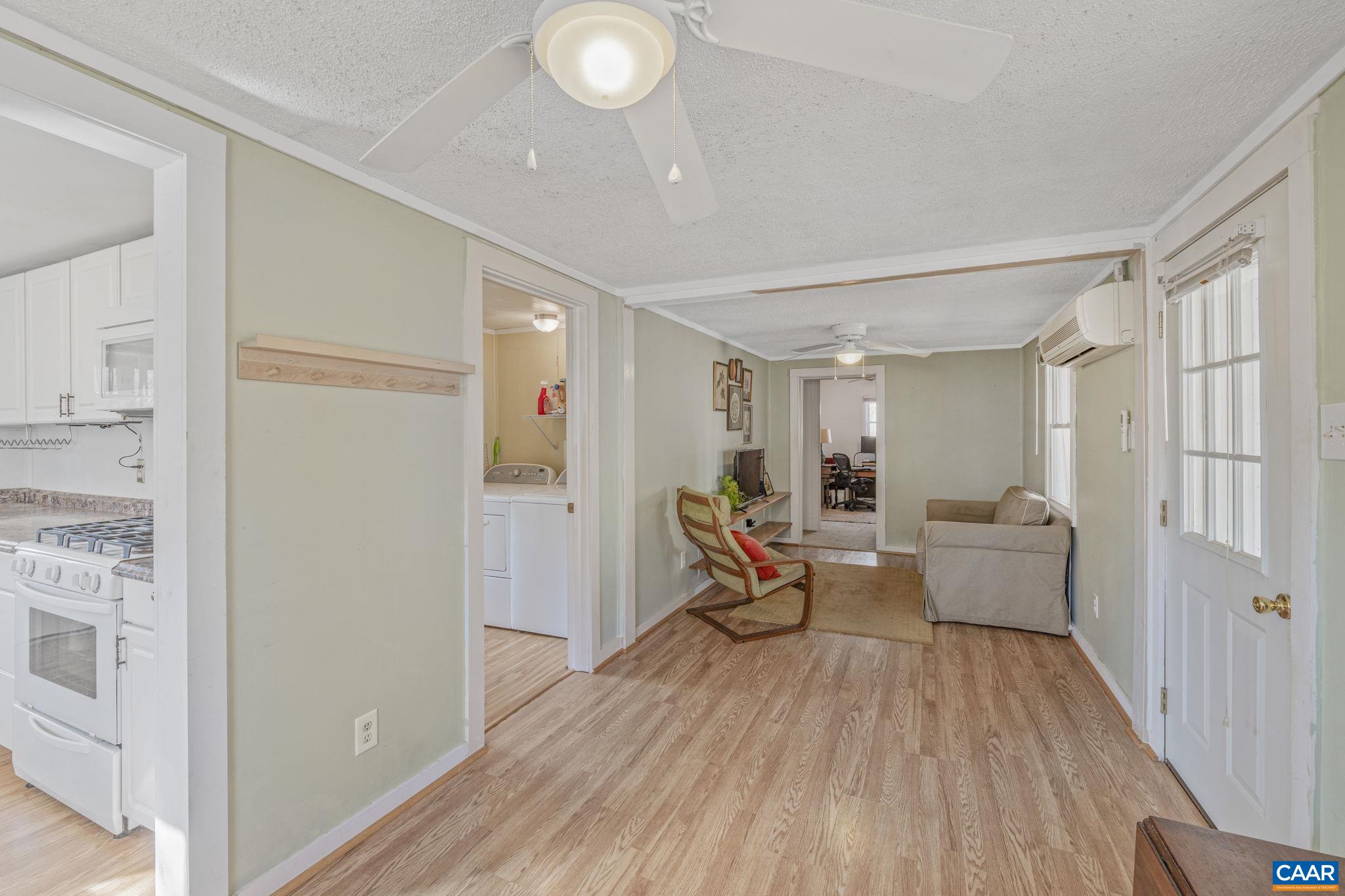 735 LAUREL RD