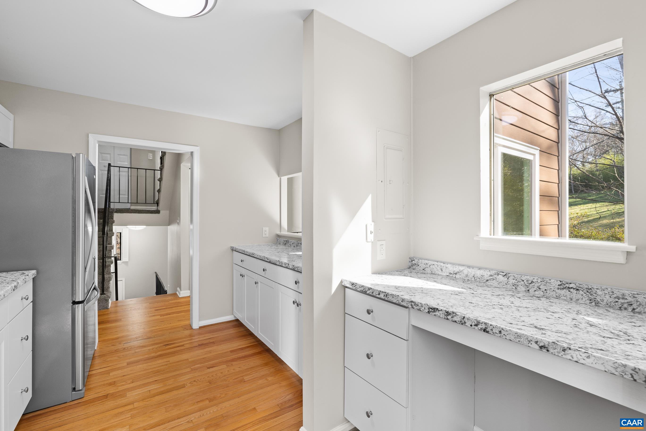 587 SOUTHAMPTON CT