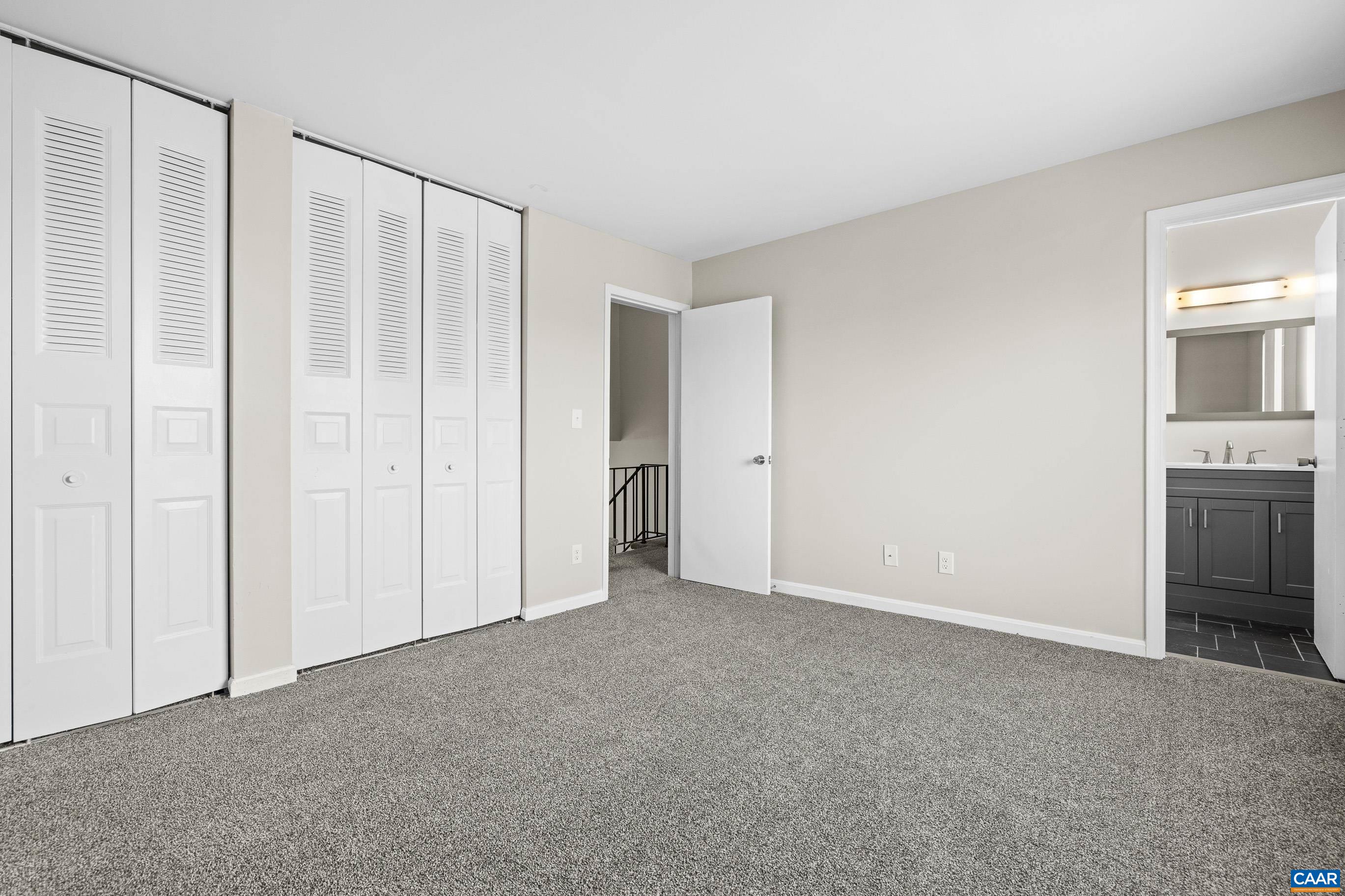 587 SOUTHAMPTON CT
