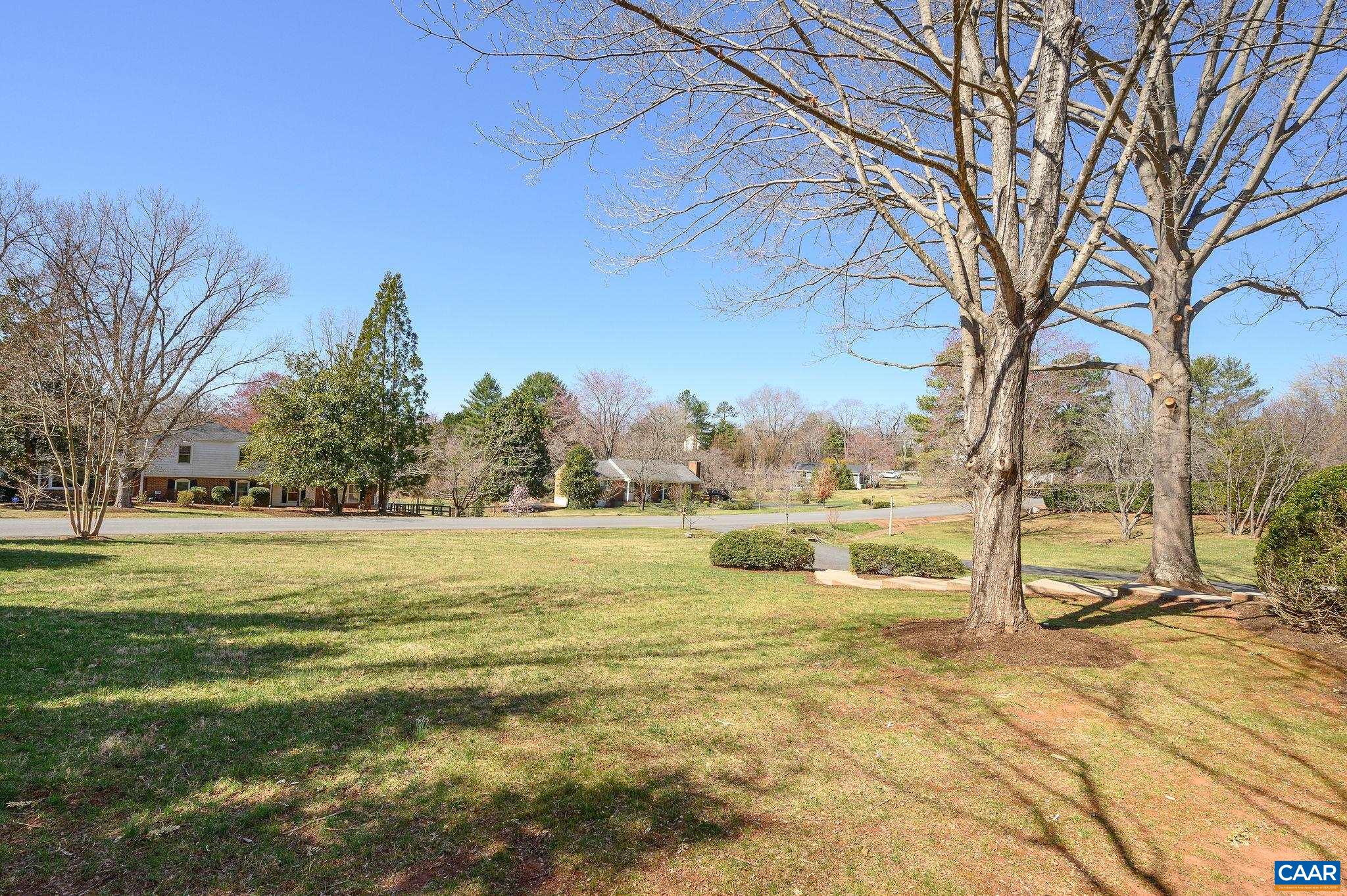 2740 MERIWETHER DR