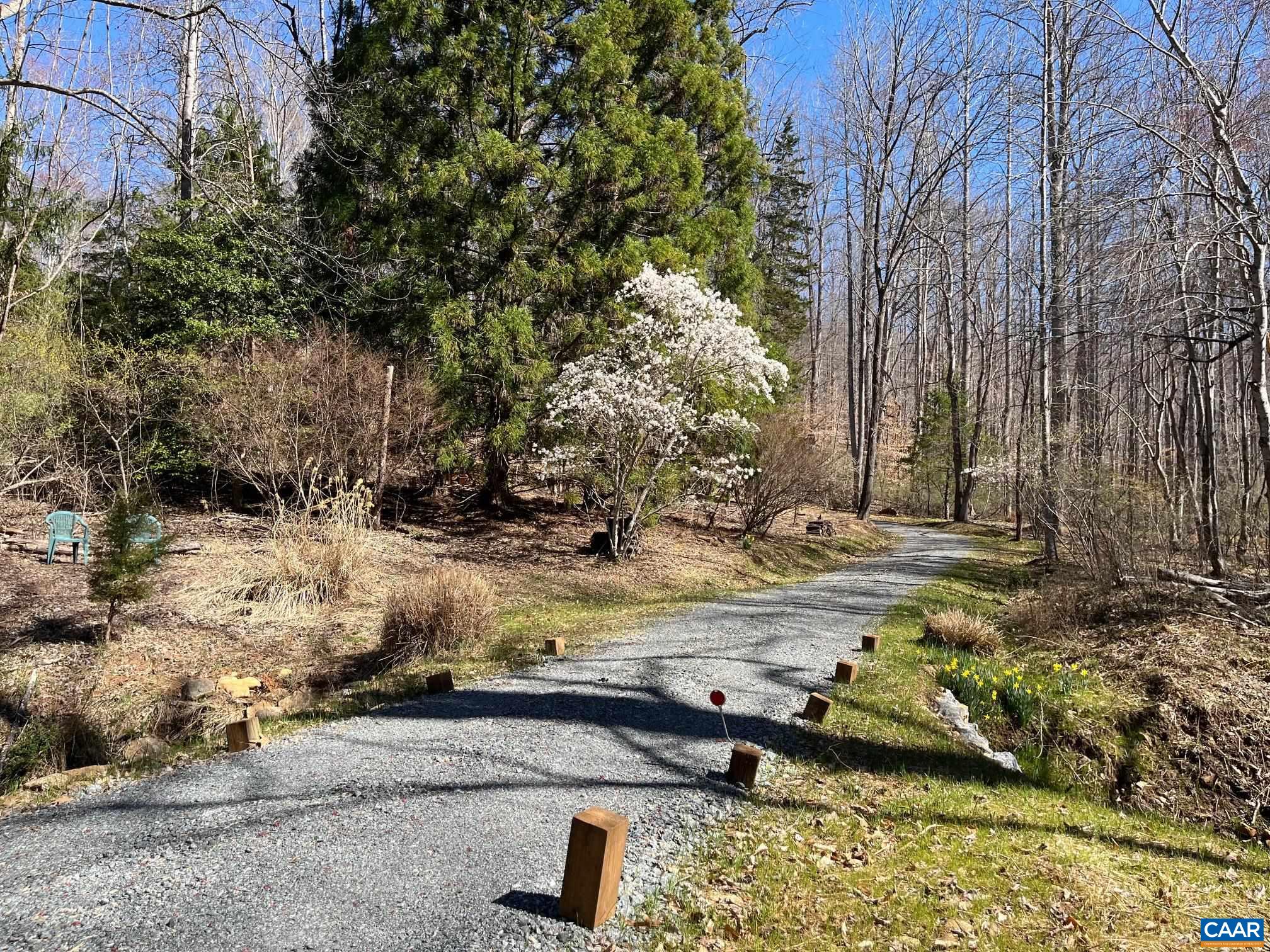 2839 OLD ROBERTS MOUNTAIN RD