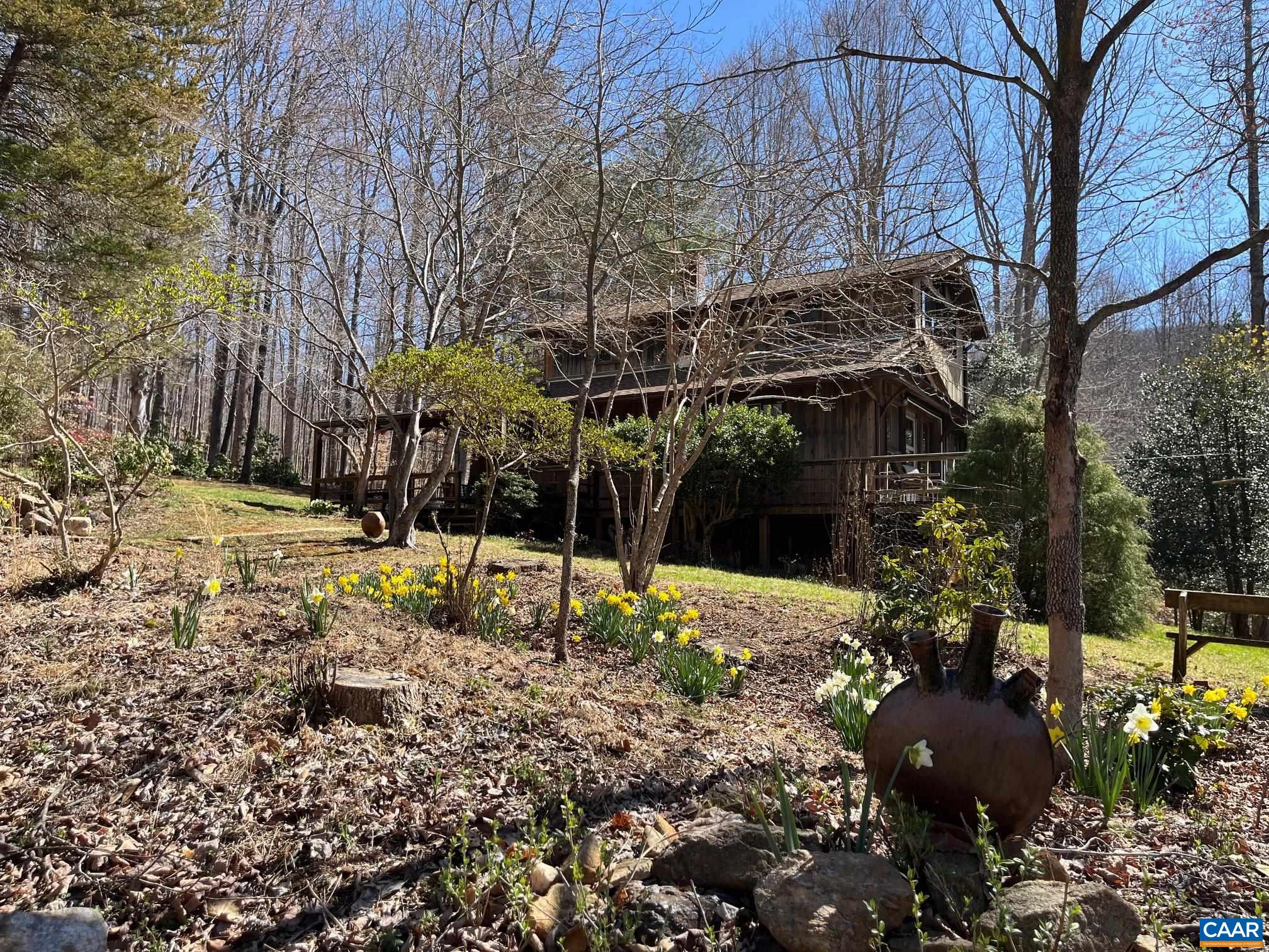 2839 OLD ROBERTS MOUNTAIN RD