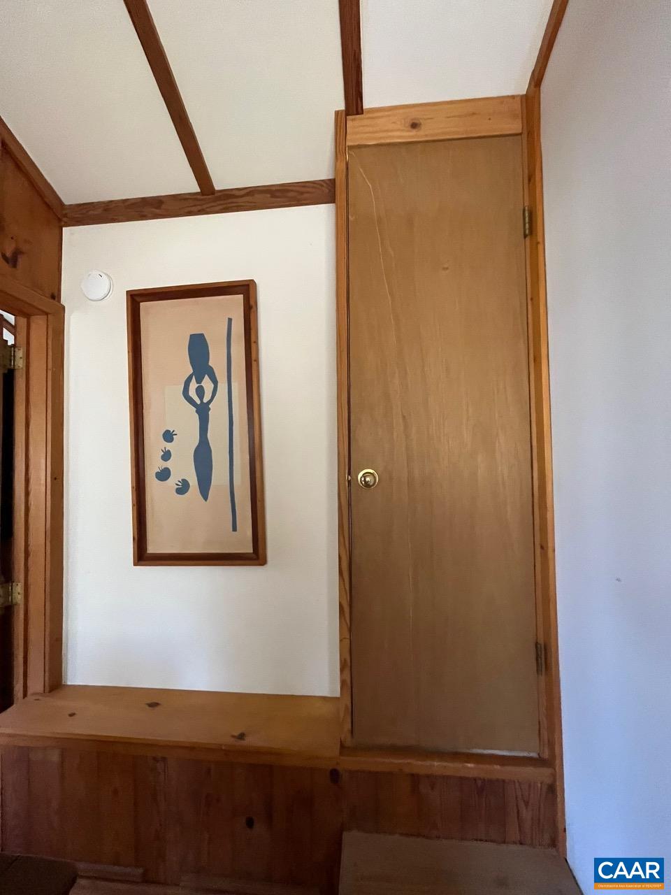 2839 OLD ROBERTS MOUNTAIN RD