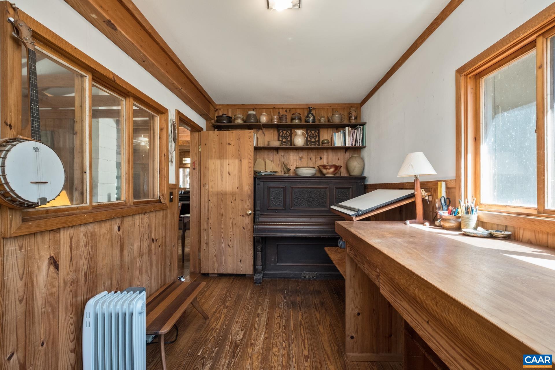 2839 OLD ROBERTS MOUNTAIN RD