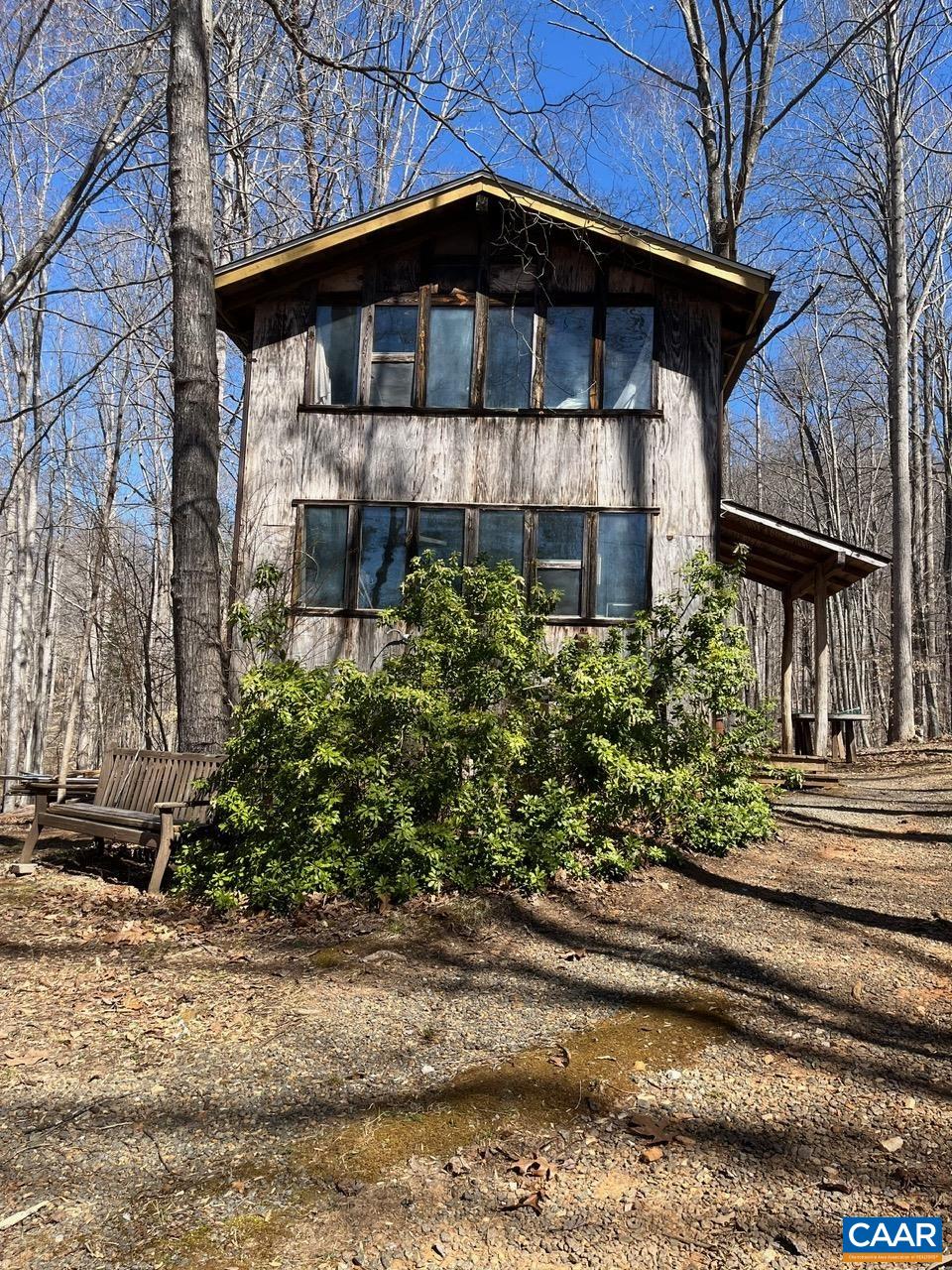 2839 OLD ROBERTS MOUNTAIN RD