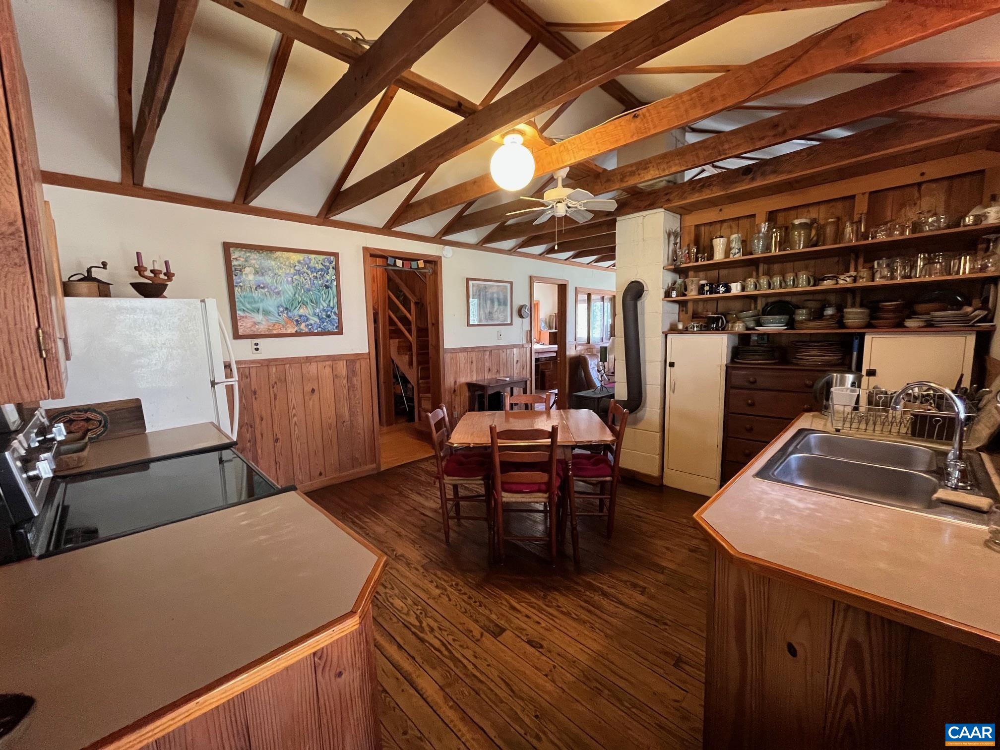 2839 OLD ROBERTS MOUNTAIN RD